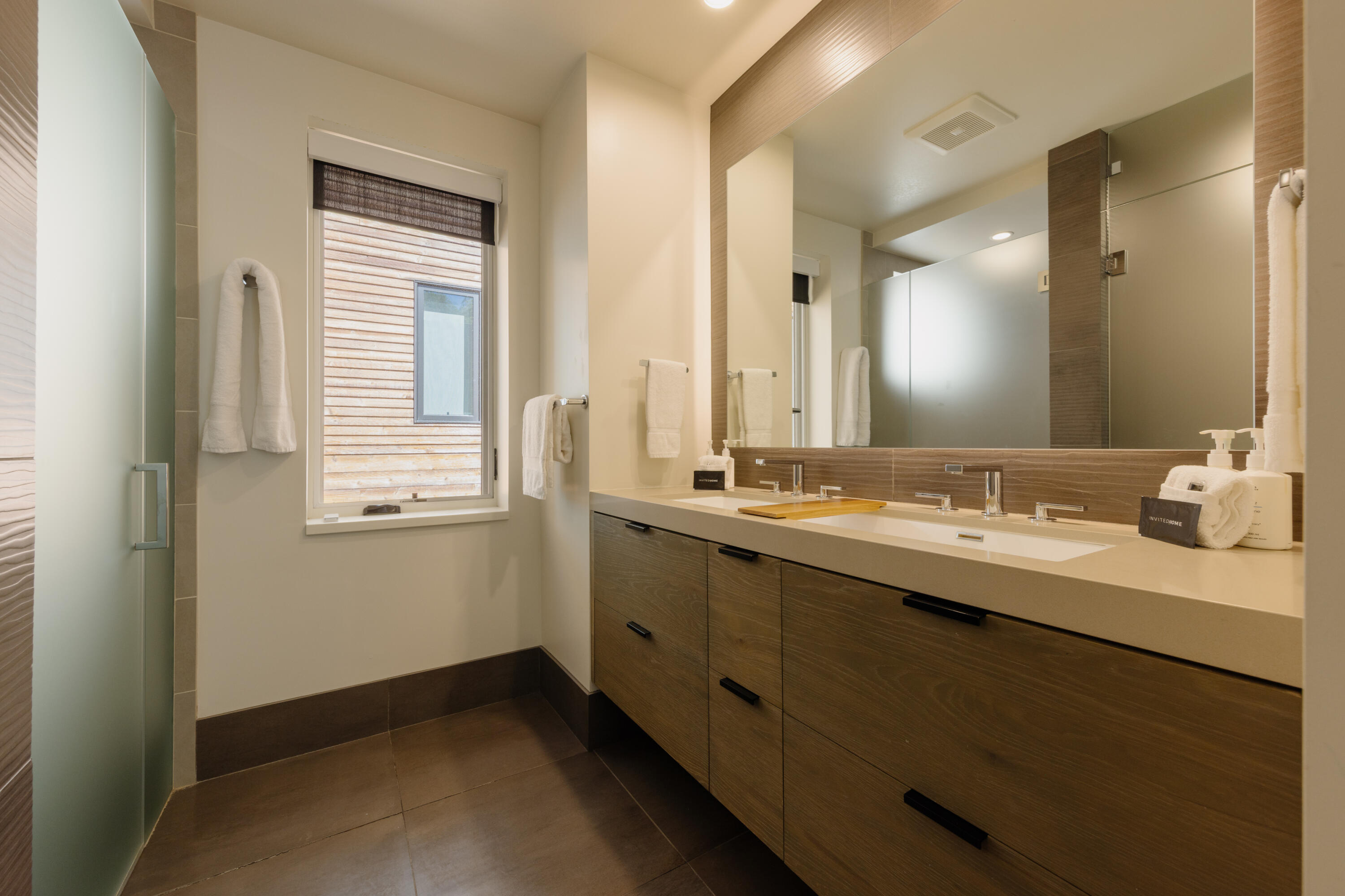 215 W San Juan Avenue Unit: 102