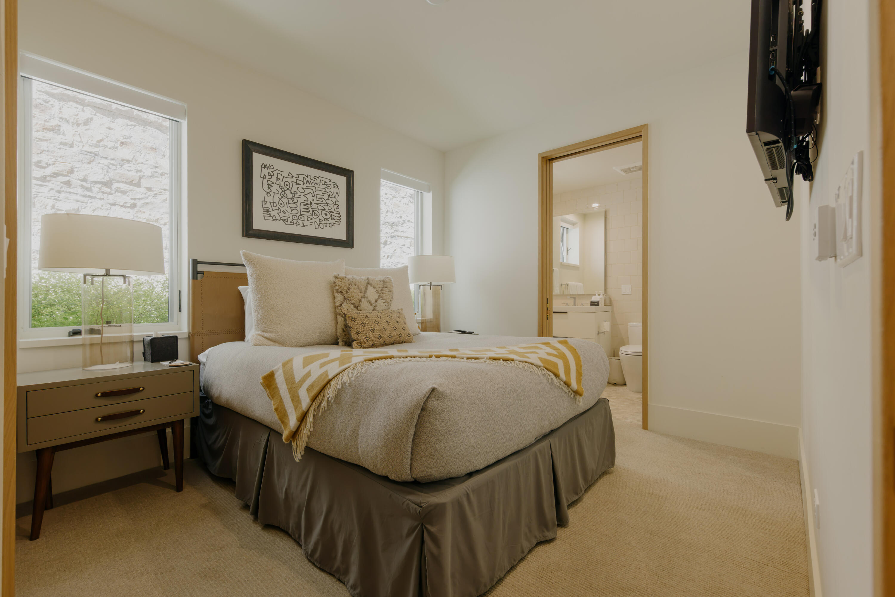 215 W San Juan Avenue Unit: 102