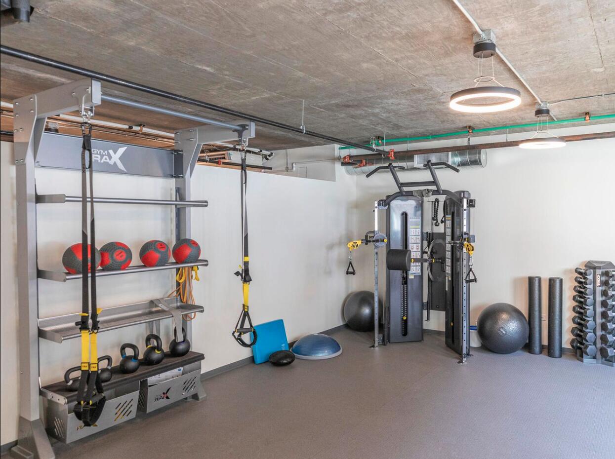 215 W San Juan Avenue Unit: 102