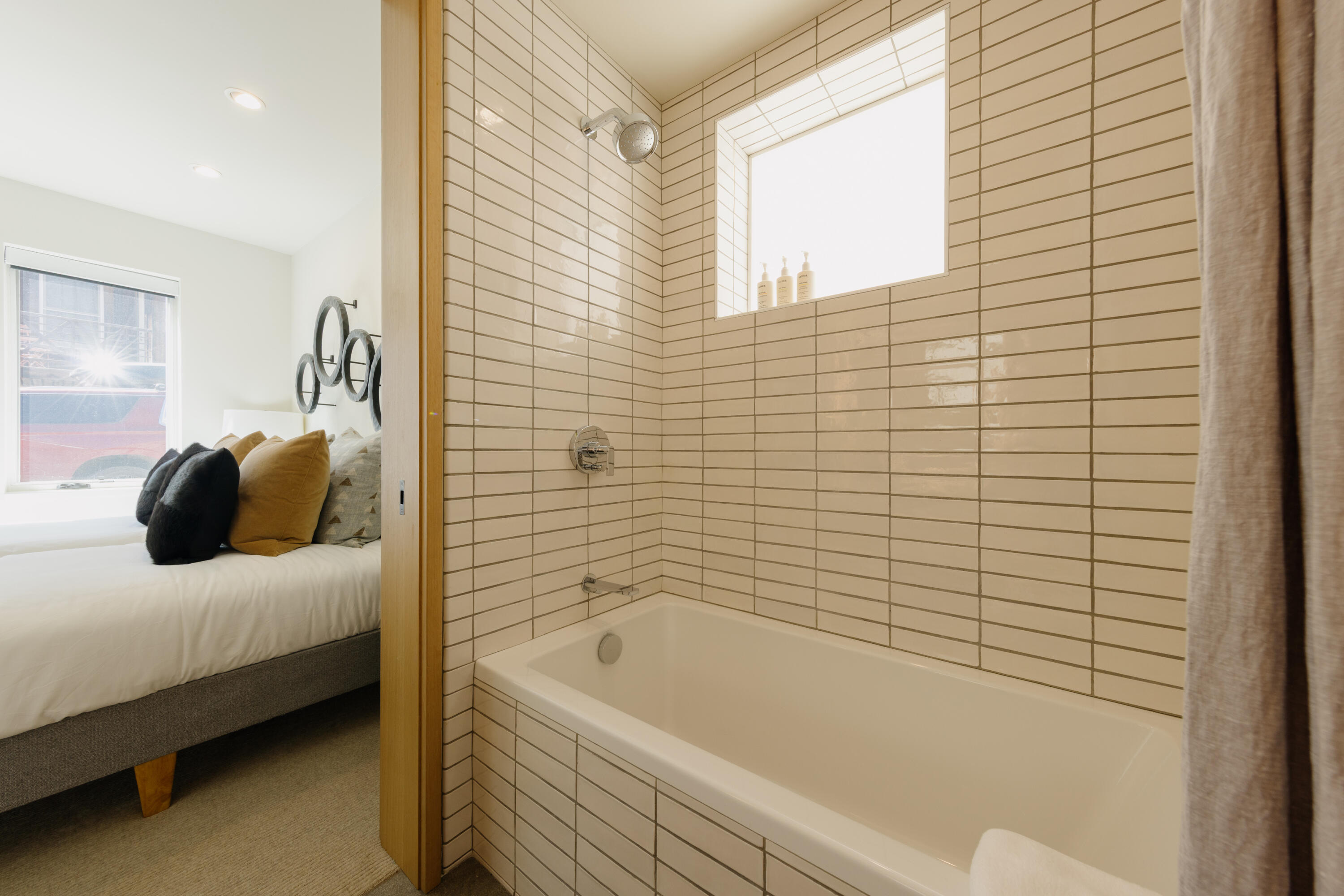 215 W San Juan Avenue Unit: 102