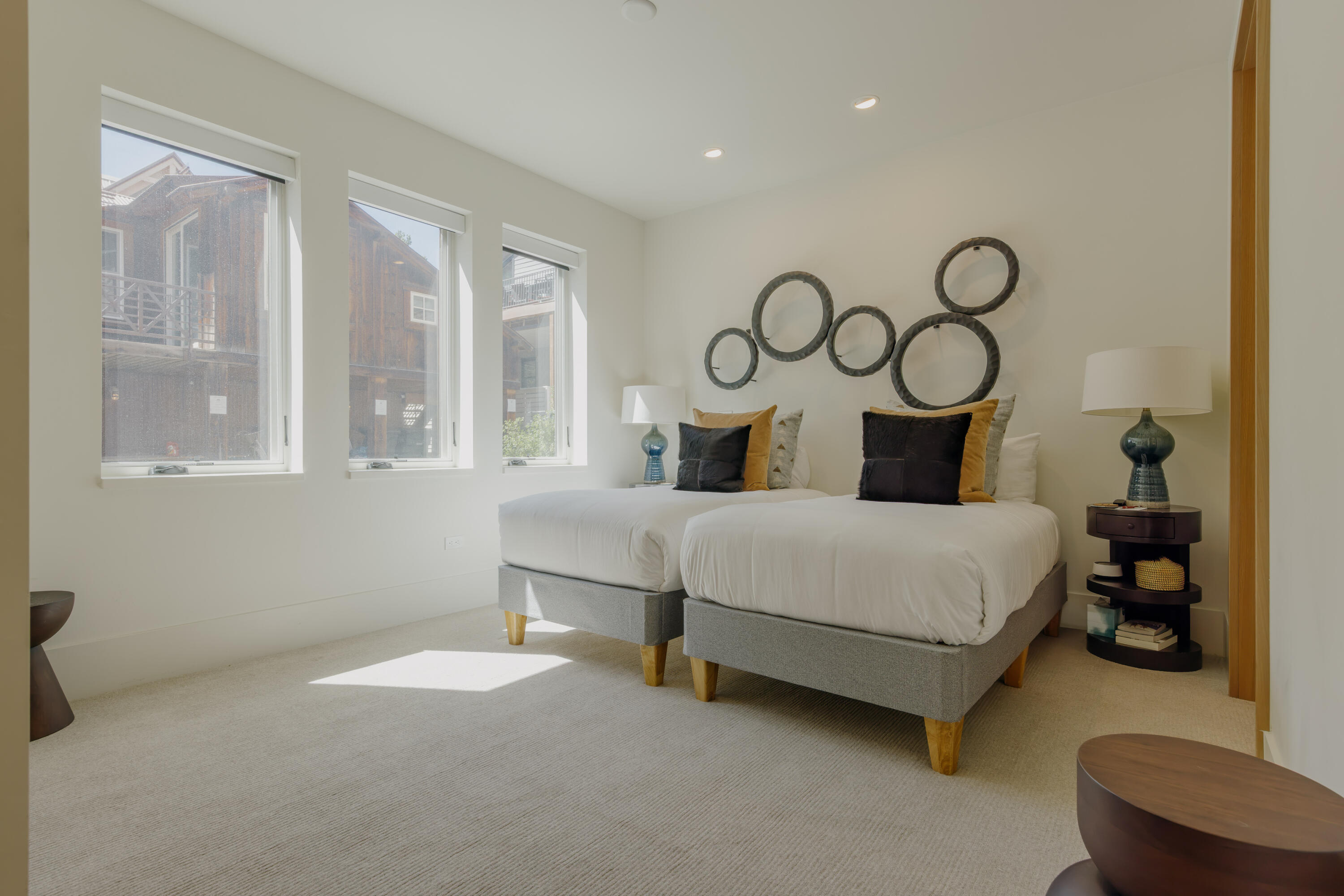 215 W San Juan Avenue Unit: 102