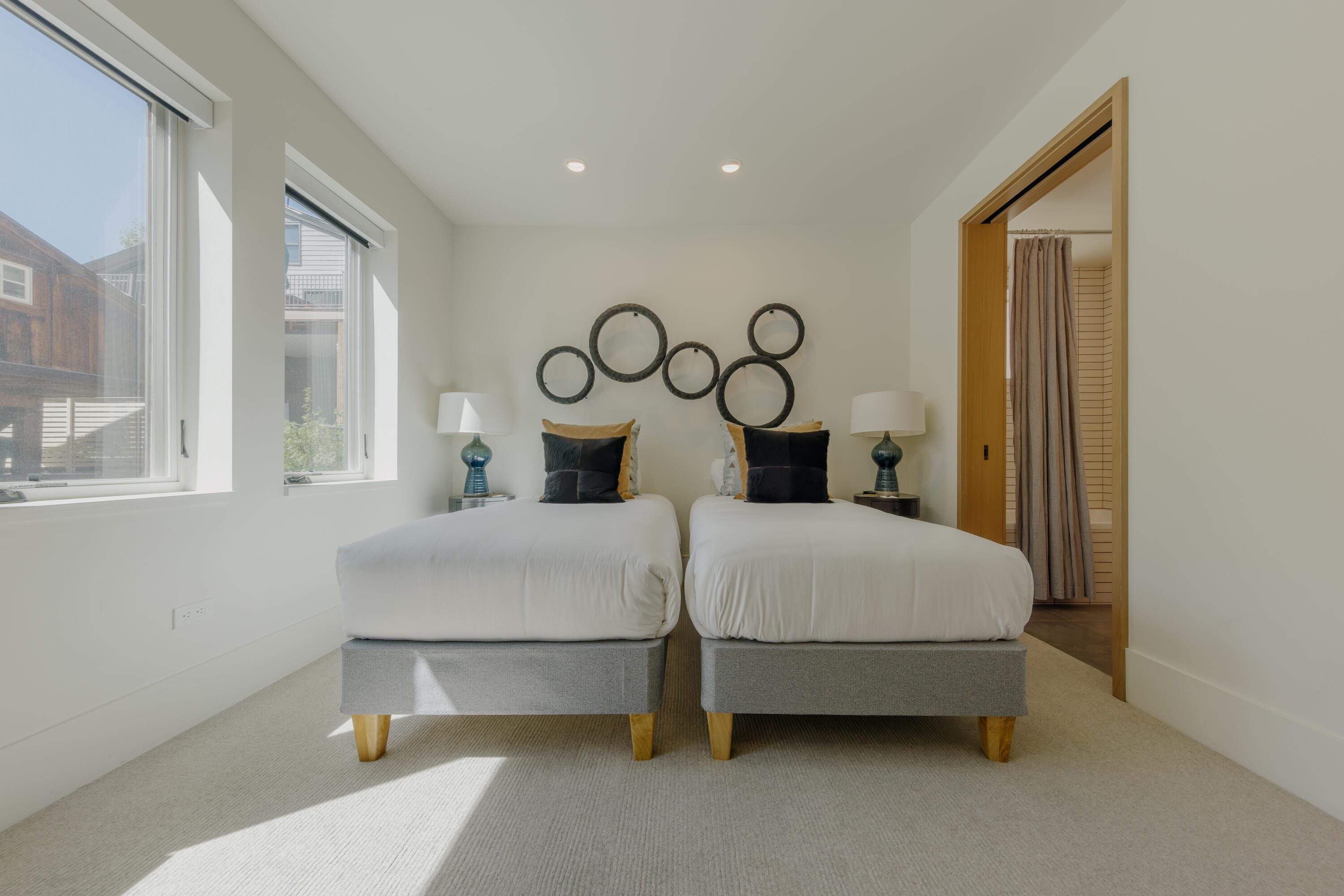 215 W San Juan Avenue Unit: 102