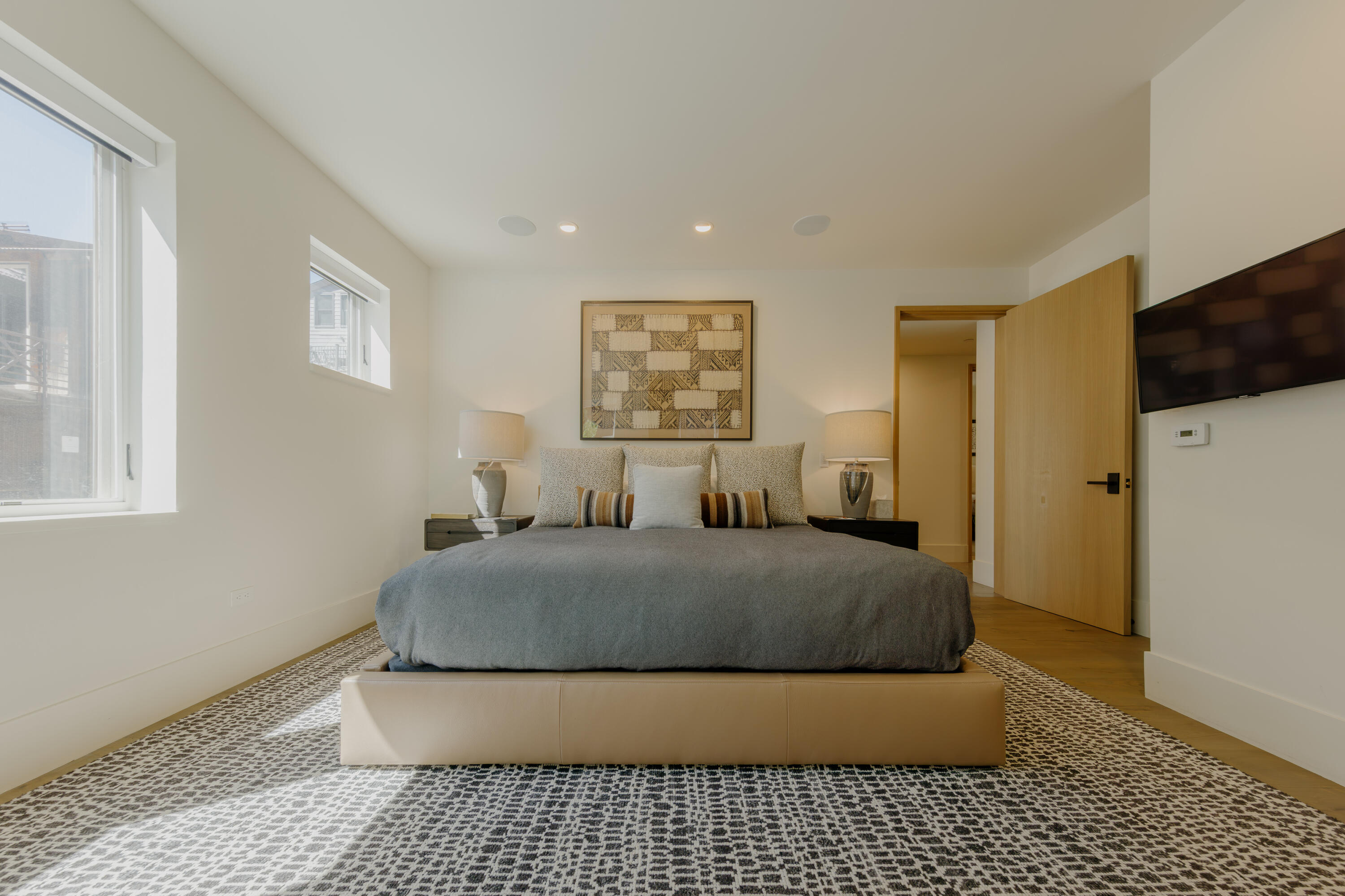 215 W San Juan Avenue Unit: 102
