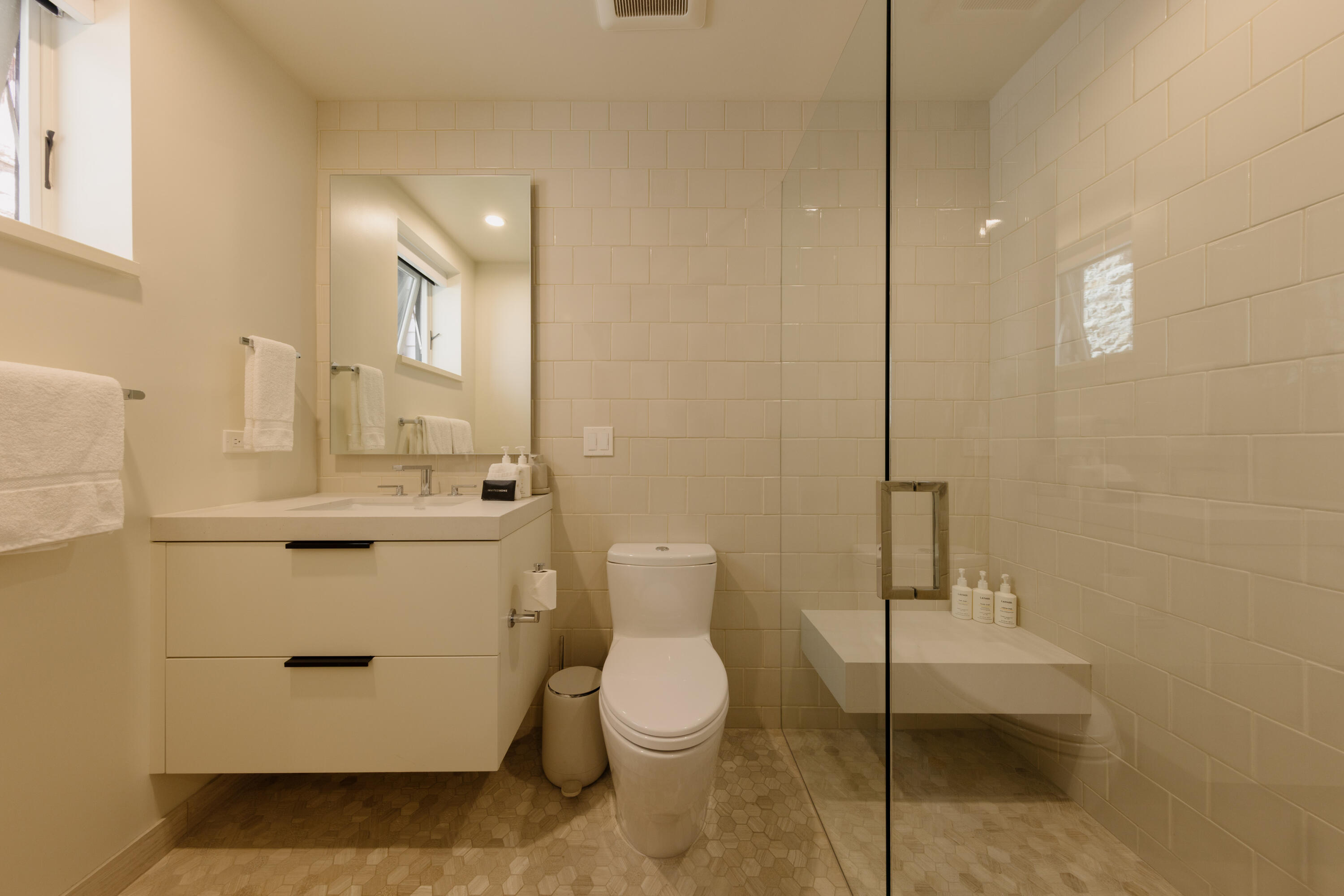 215 W San Juan Avenue Unit: 102