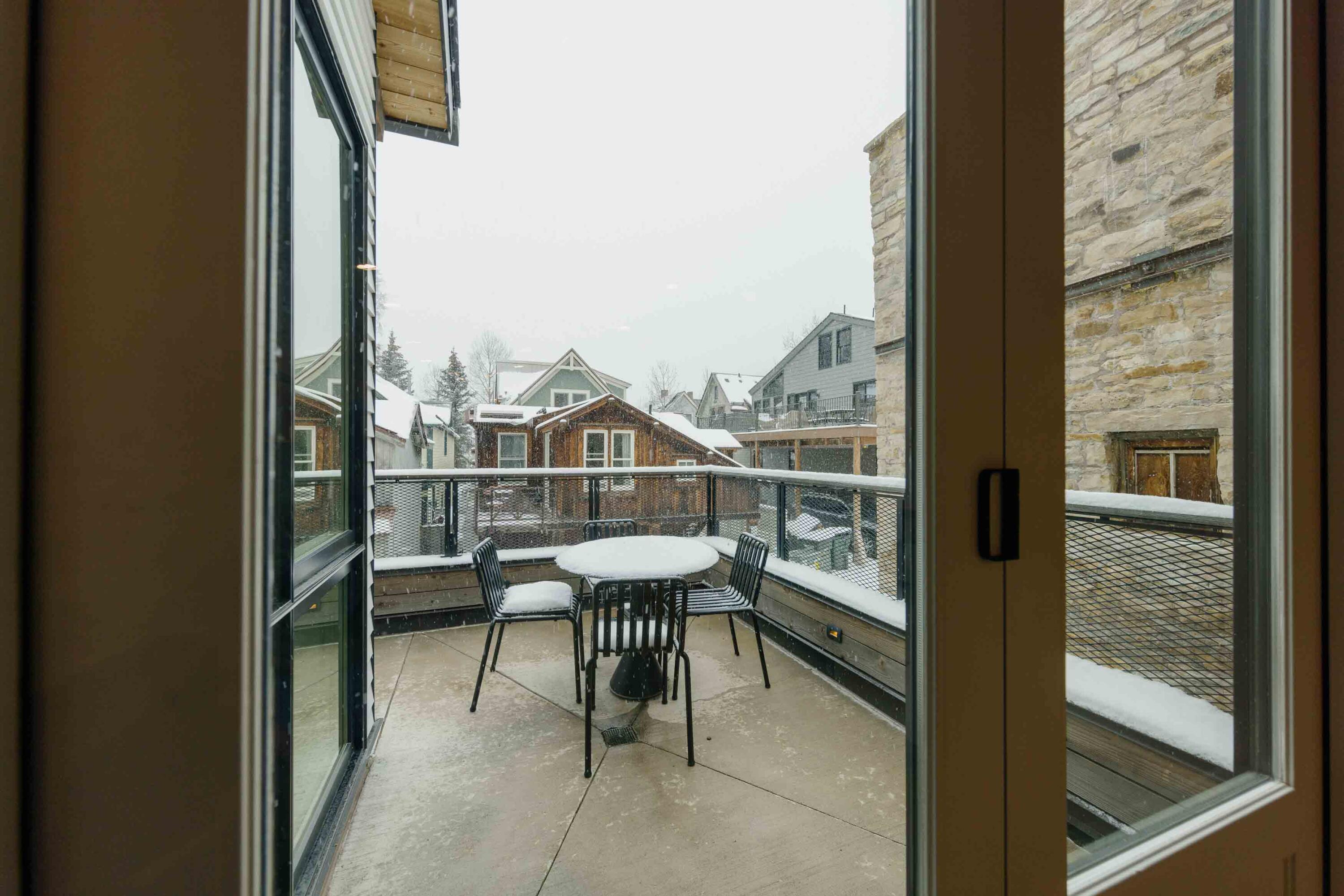215 W San Juan Avenue Unit: 102