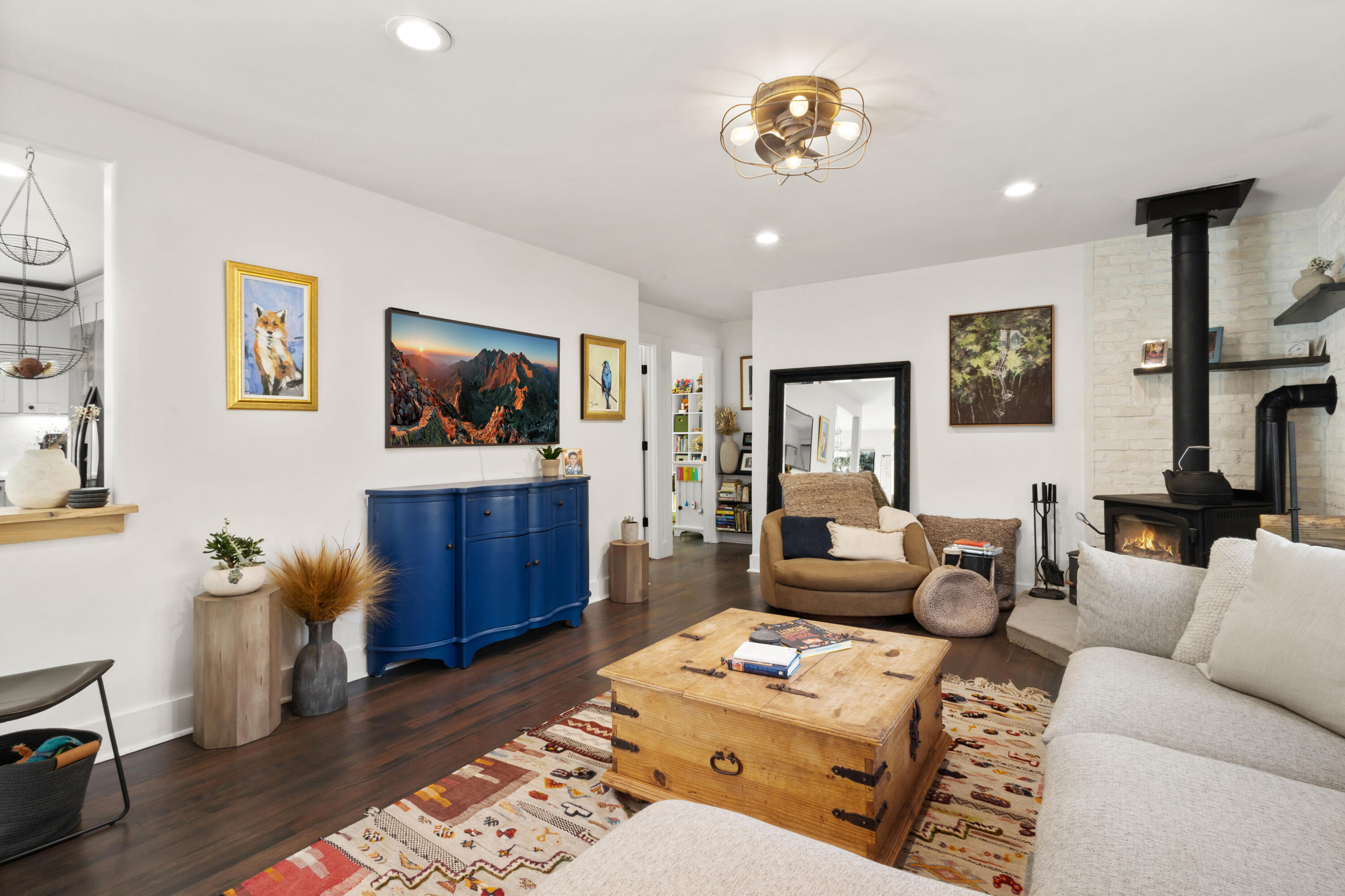 8 E Soda Street