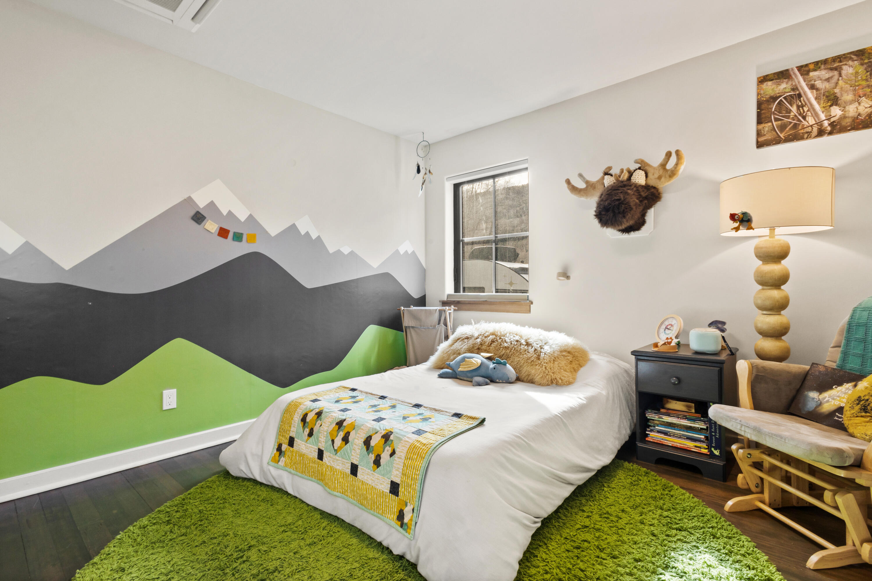 8 E Soda Street