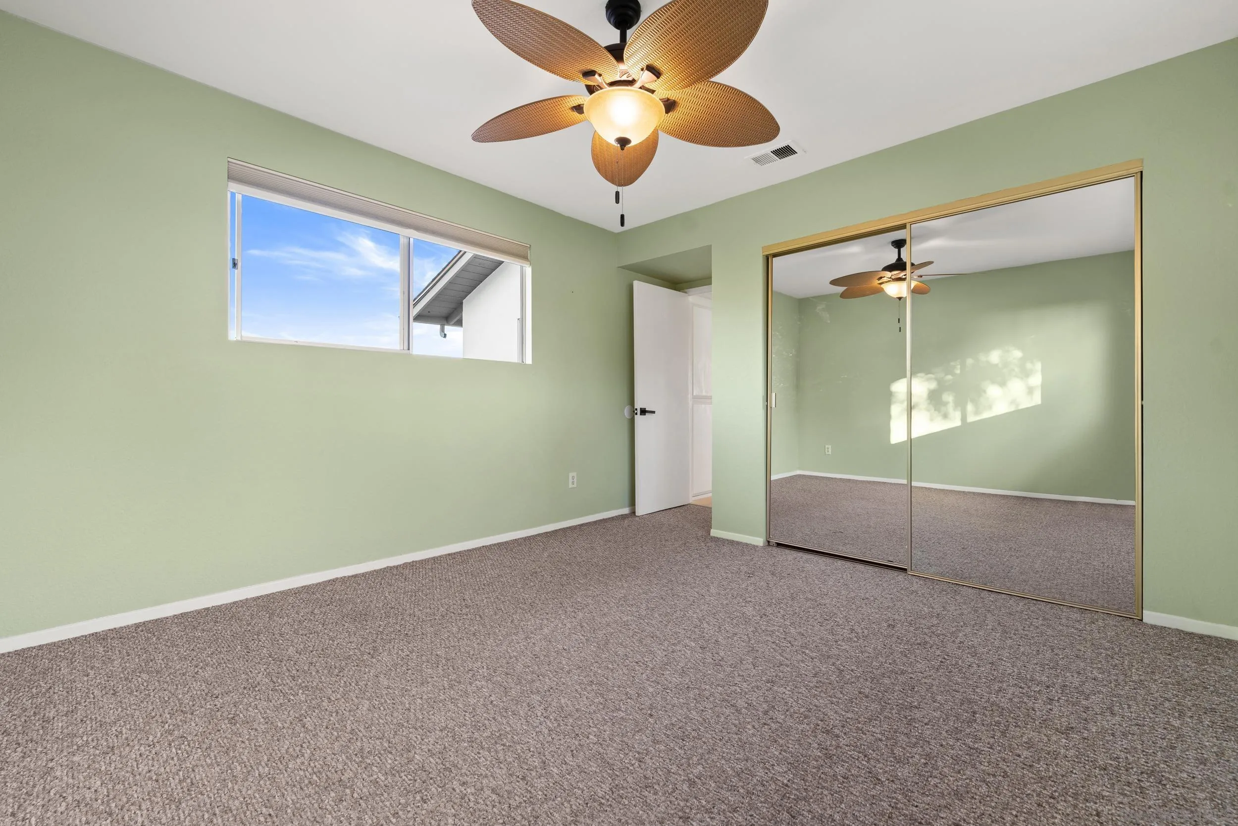 3306 Donna Dr