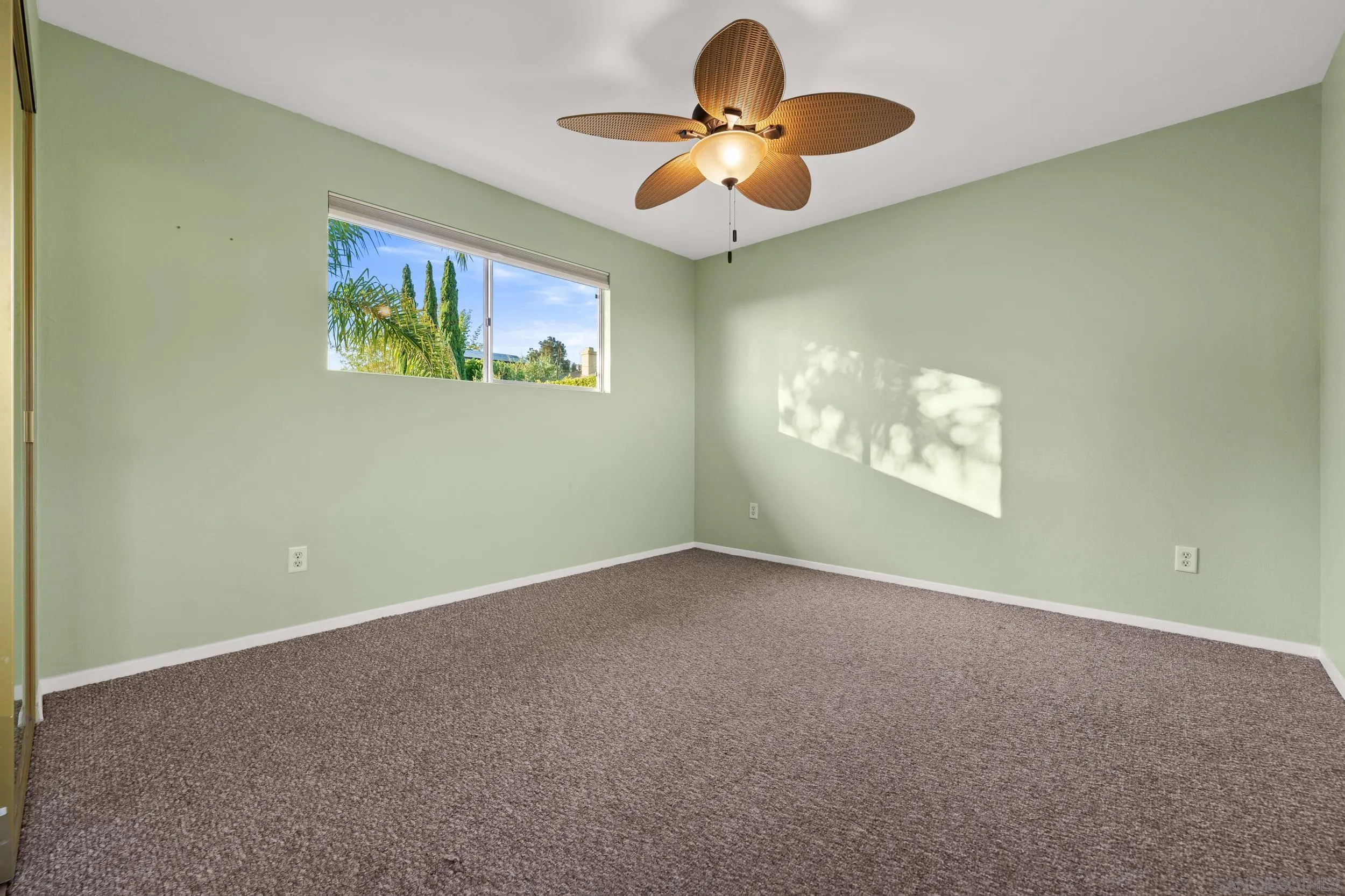 3306 Donna Dr
