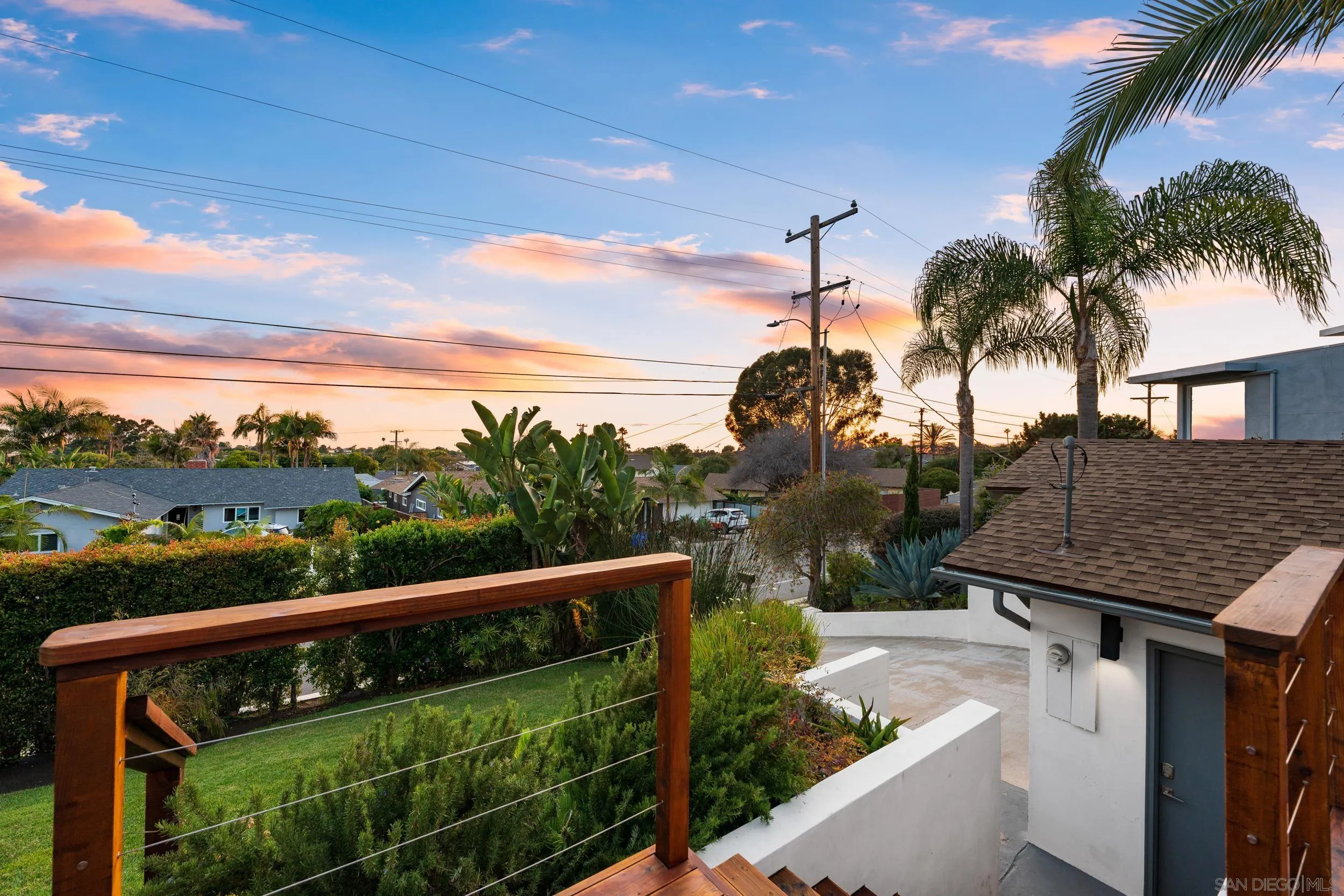 3306 Donna Dr
