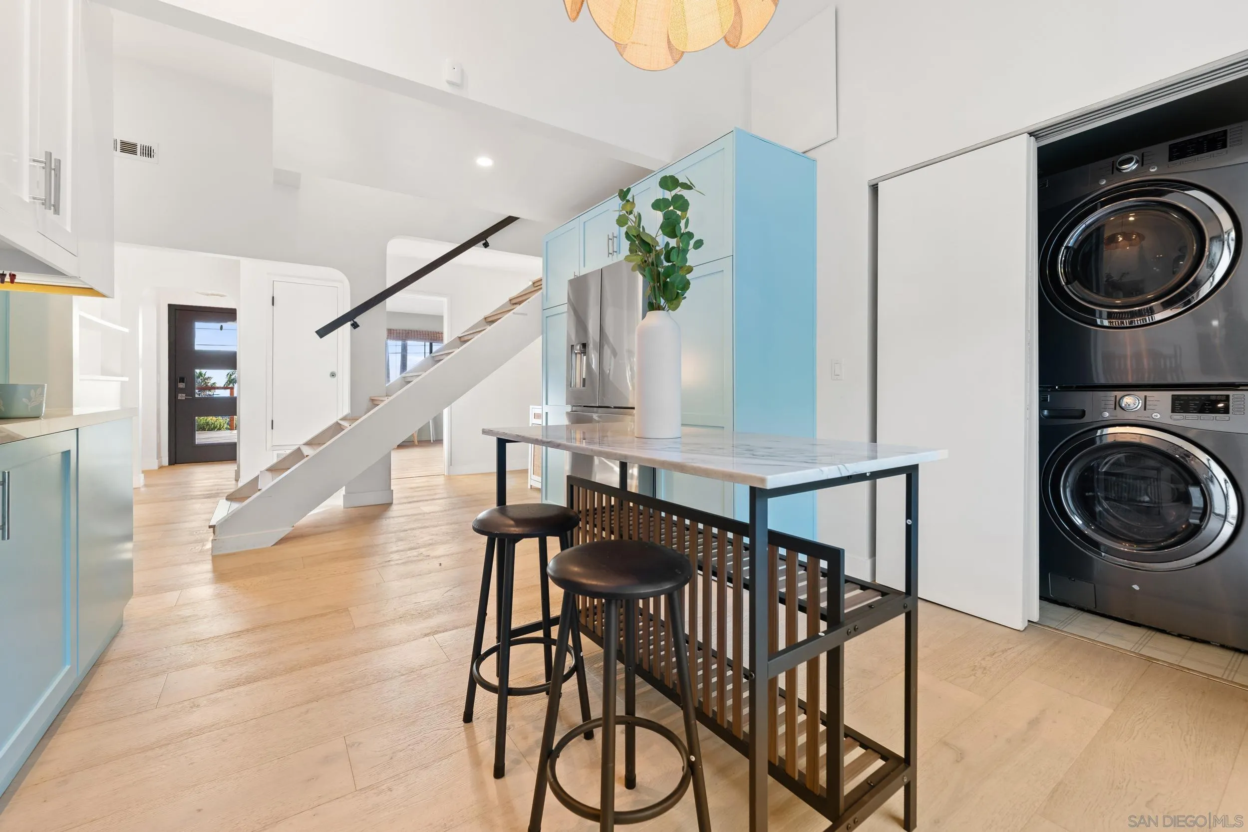 3306 Donna Dr