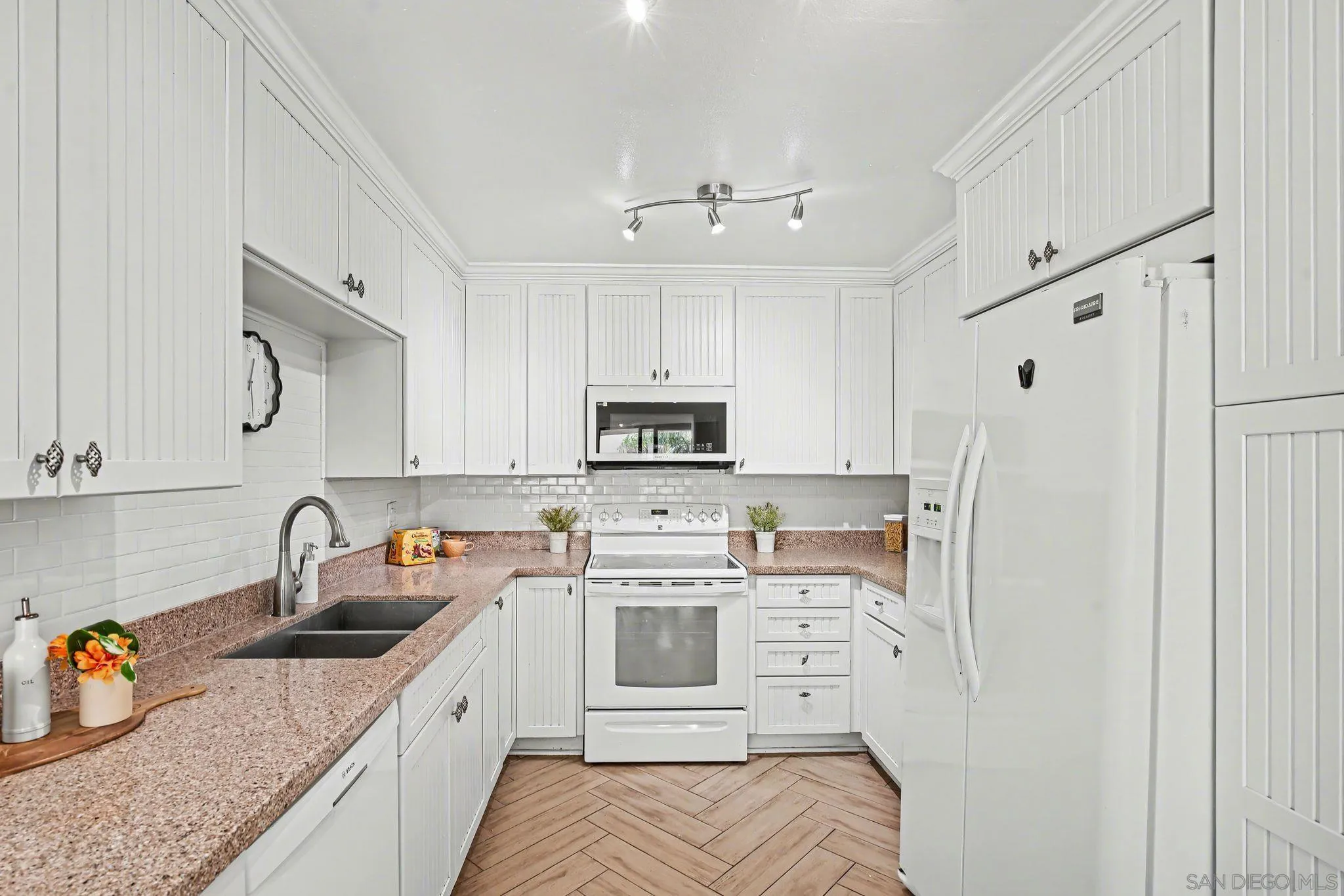 6757 Friars Rd Unit 21