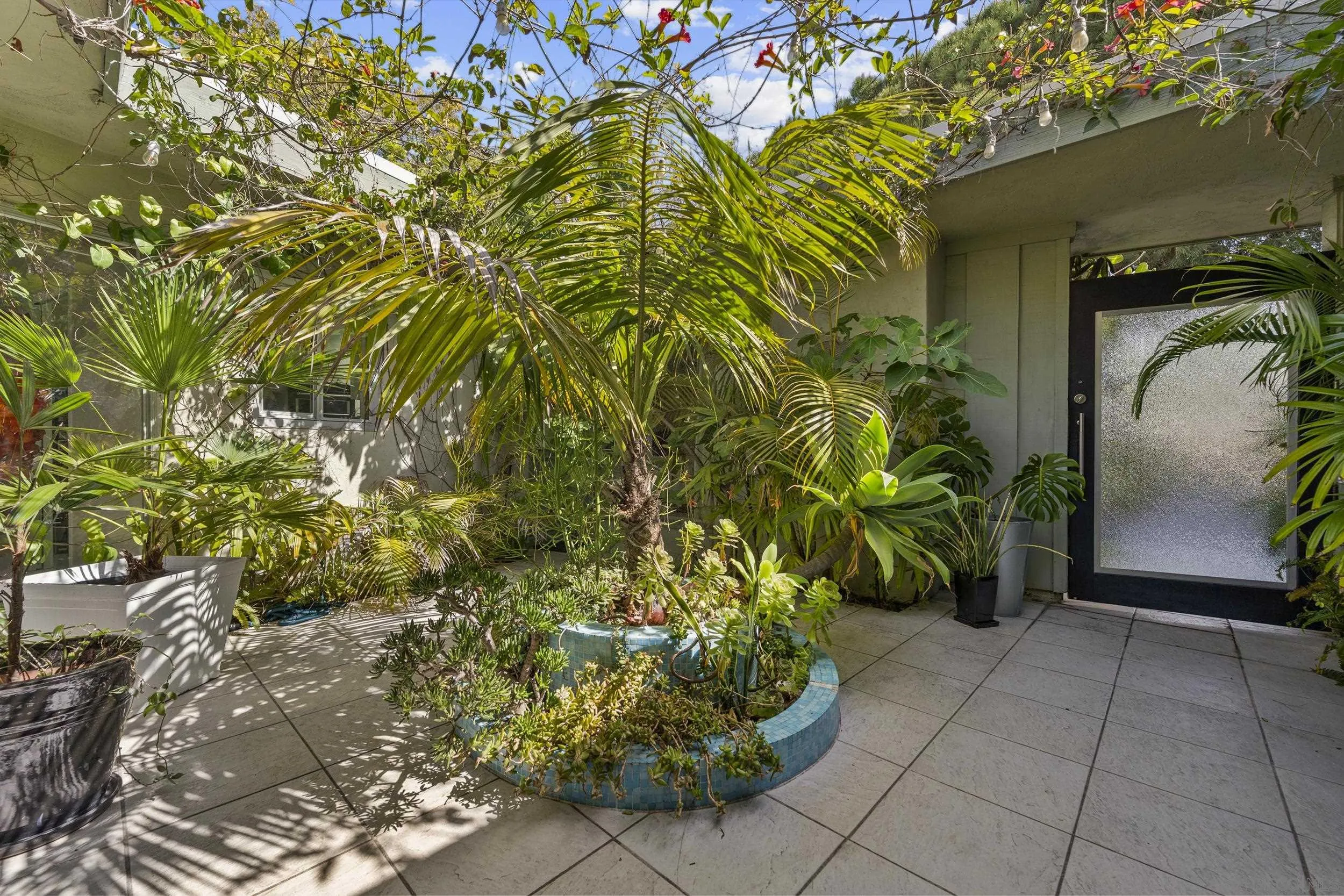 5920 La Jolla