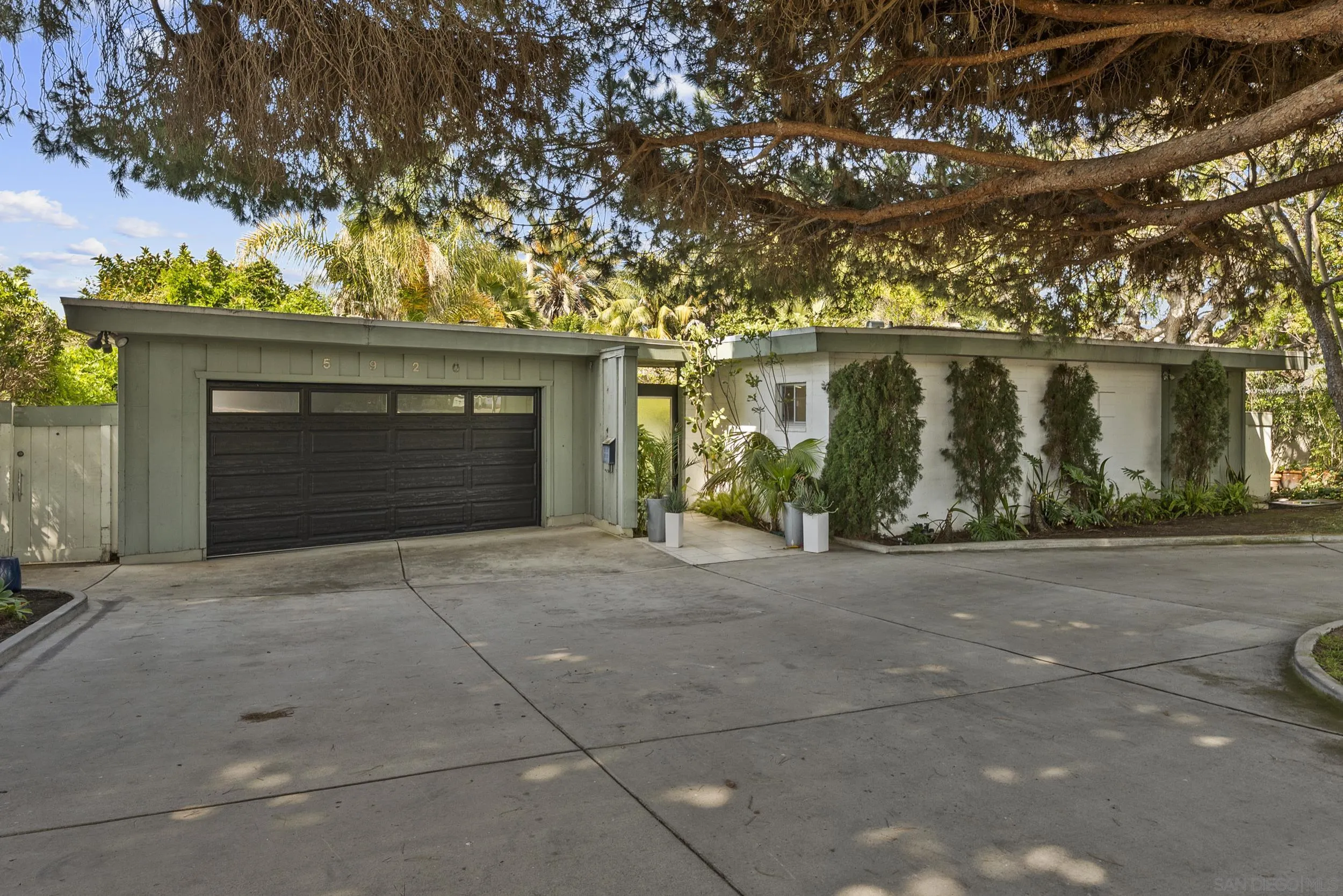 5920 La Jolla