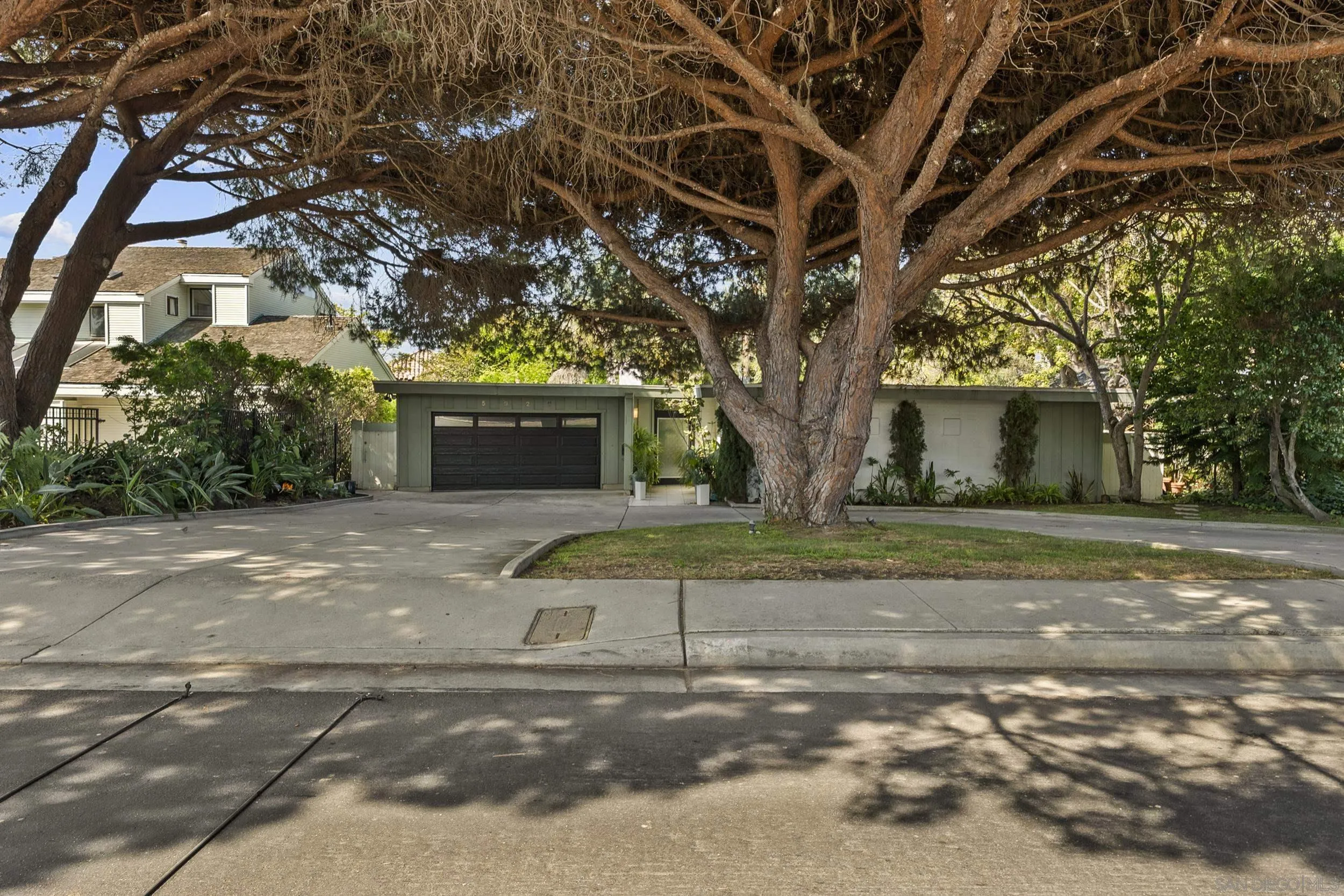 5920 La Jolla