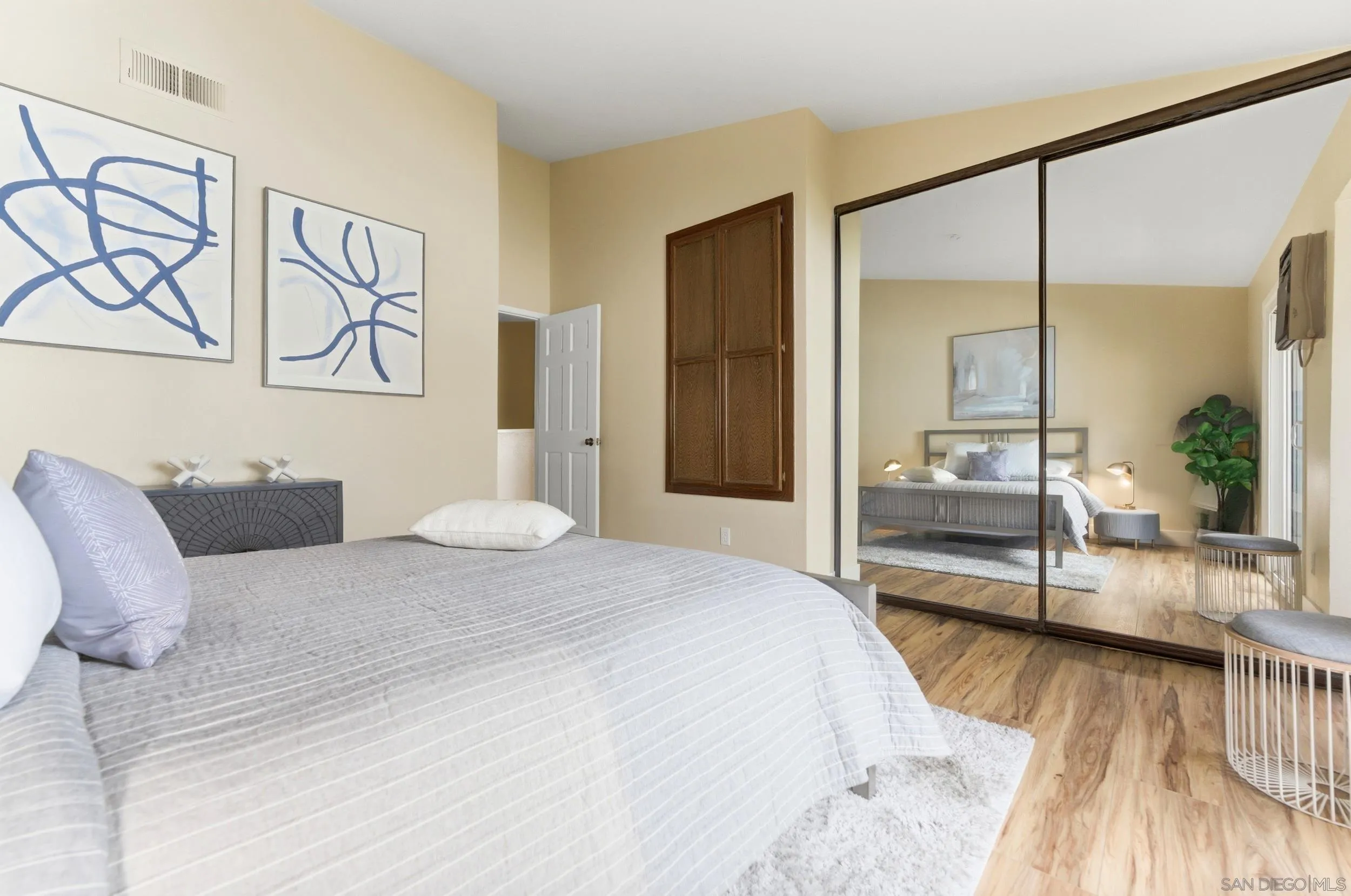 1442 Essex Unit 4
