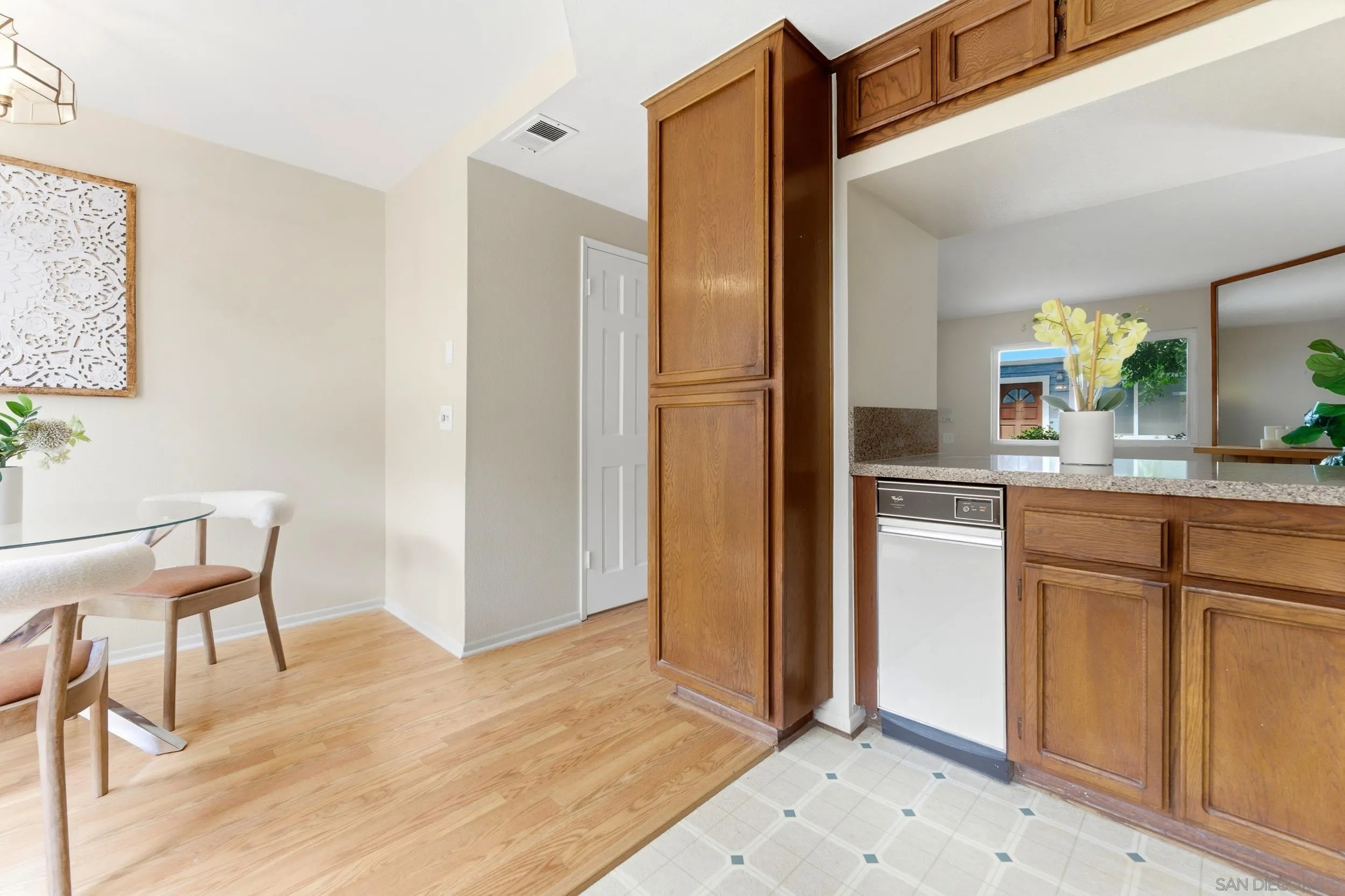 1442 Essex Unit 4