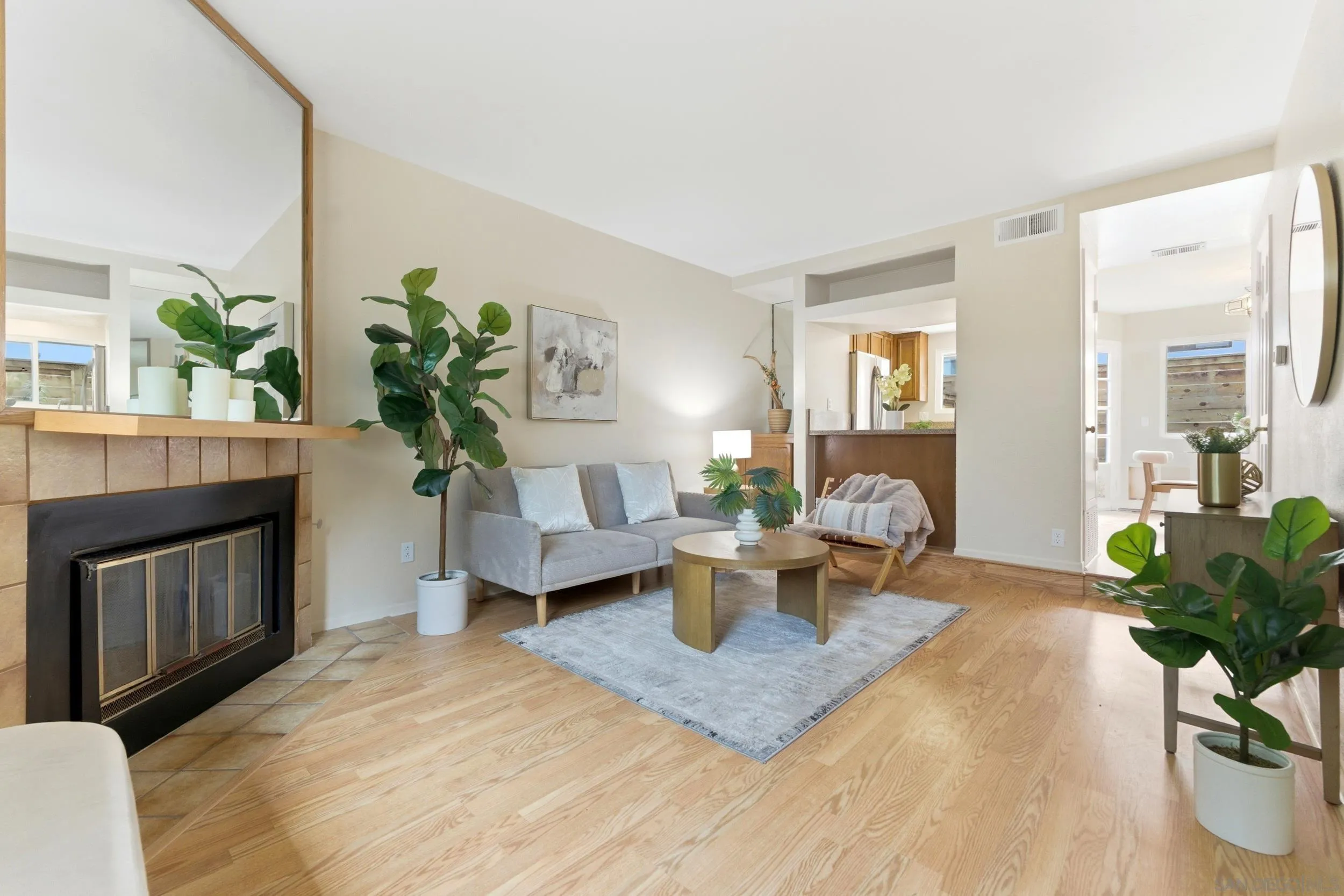 1442 Essex Unit 4