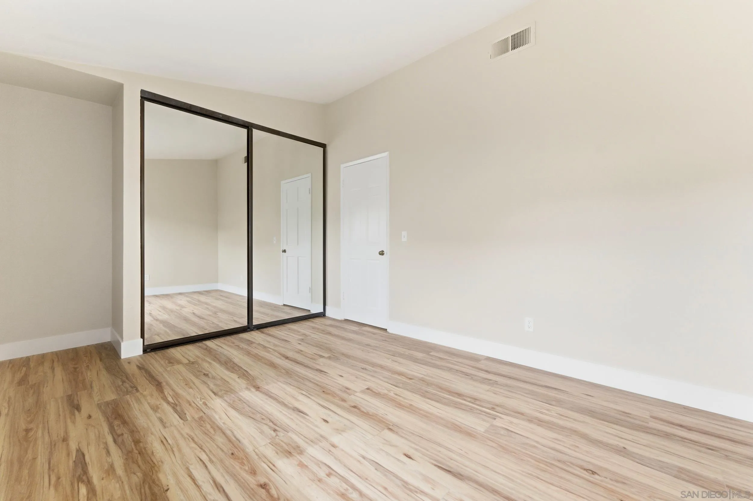 1442 Essex Unit 4