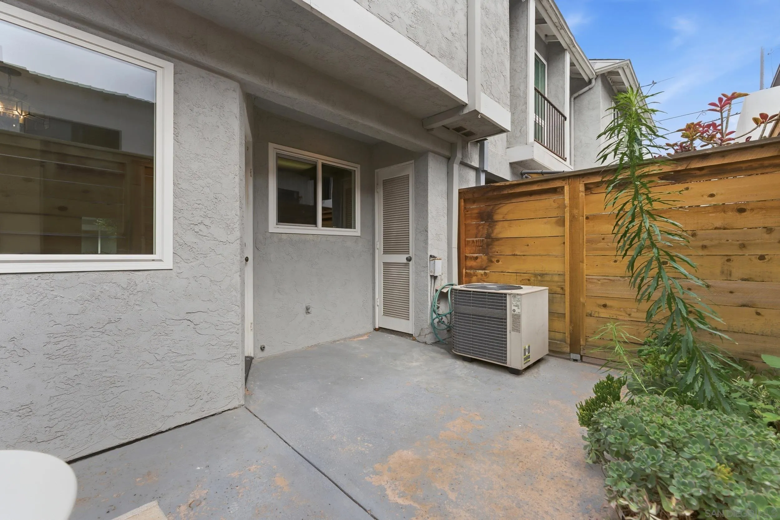 1442 Essex Unit 4