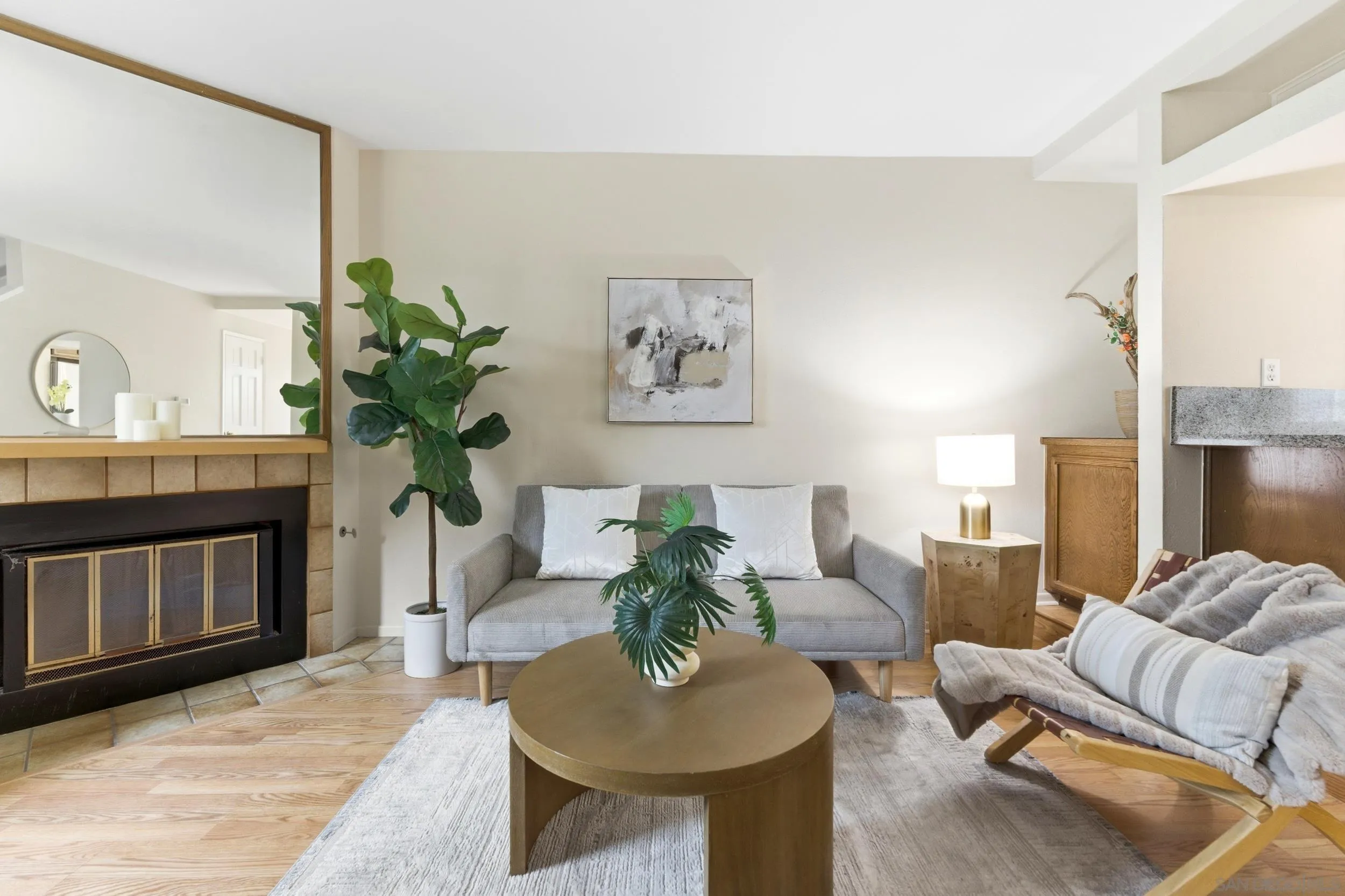 1442 Essex Unit 4