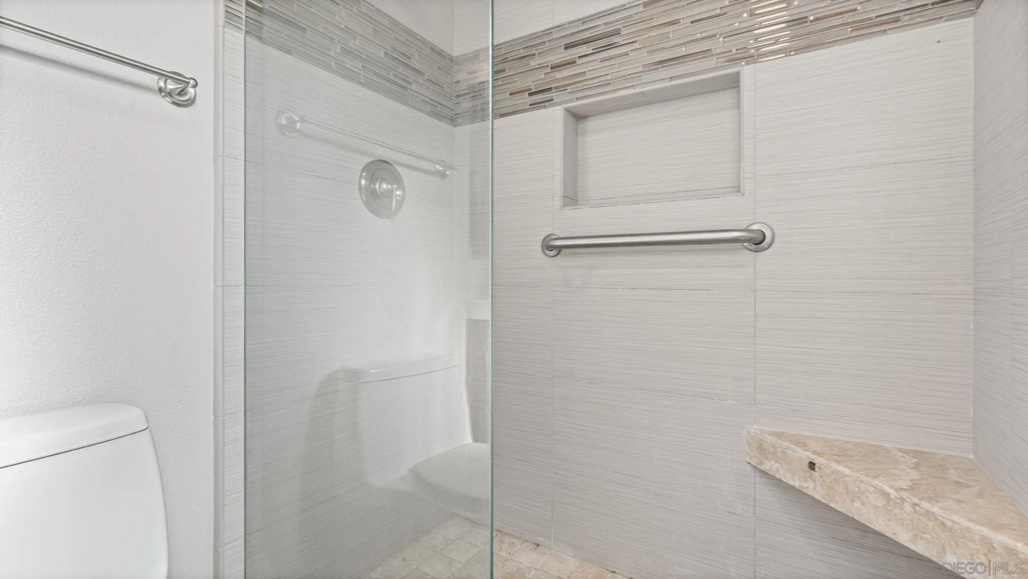 140 Walnut Unit 2f