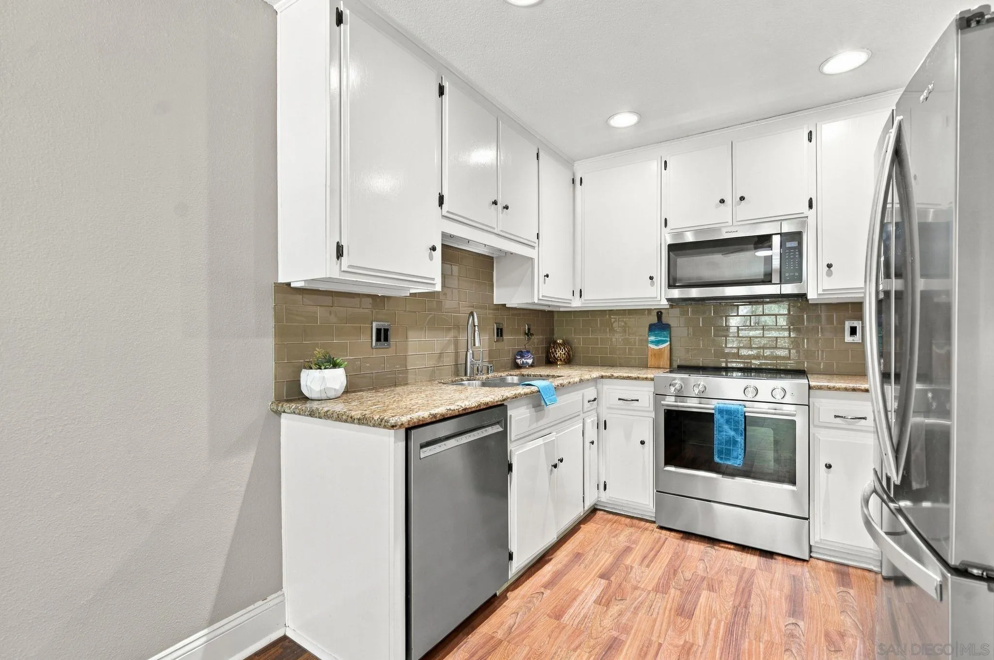 140 Walnut Unit 2f