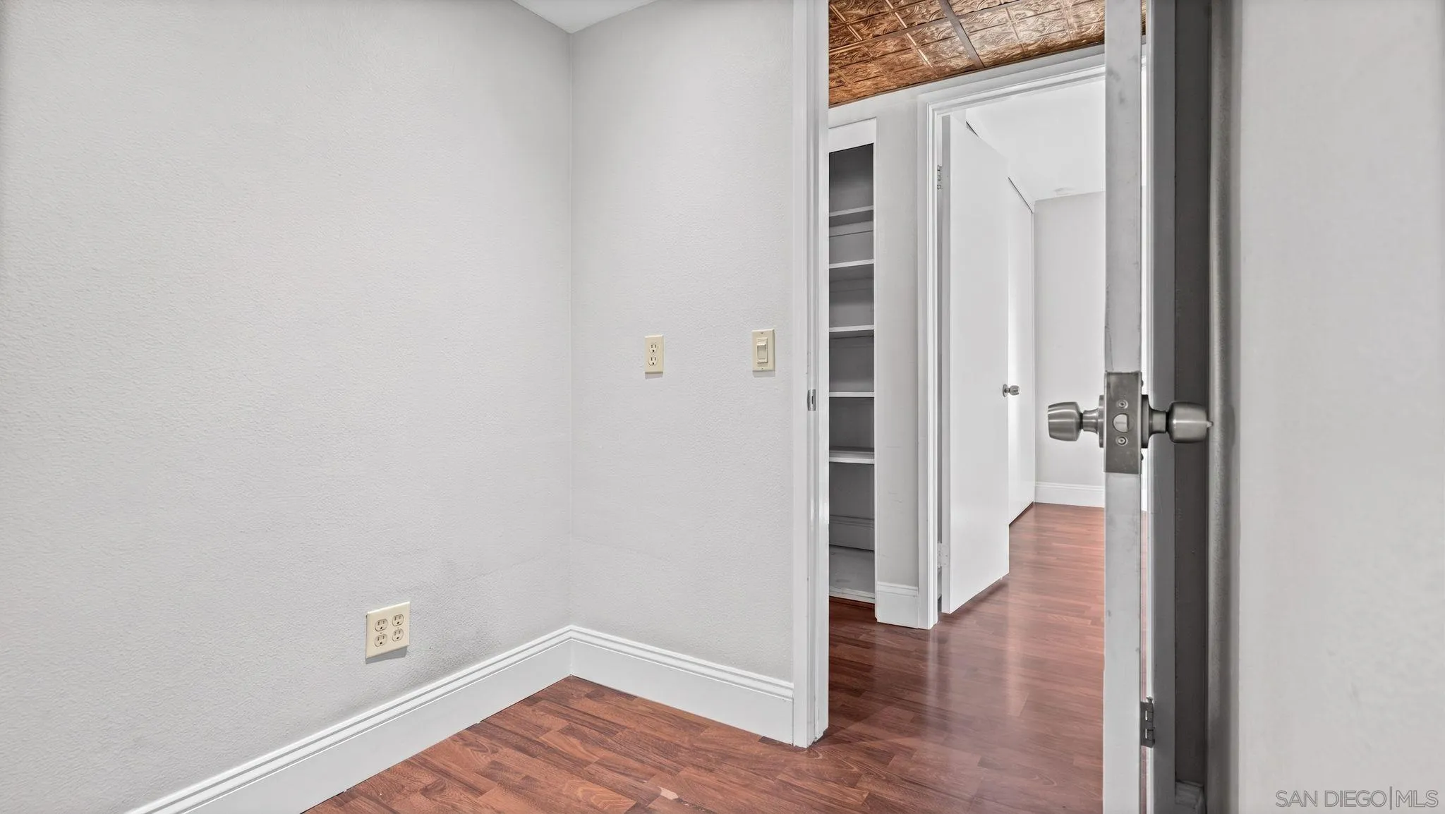 140 Walnut Unit 2f
