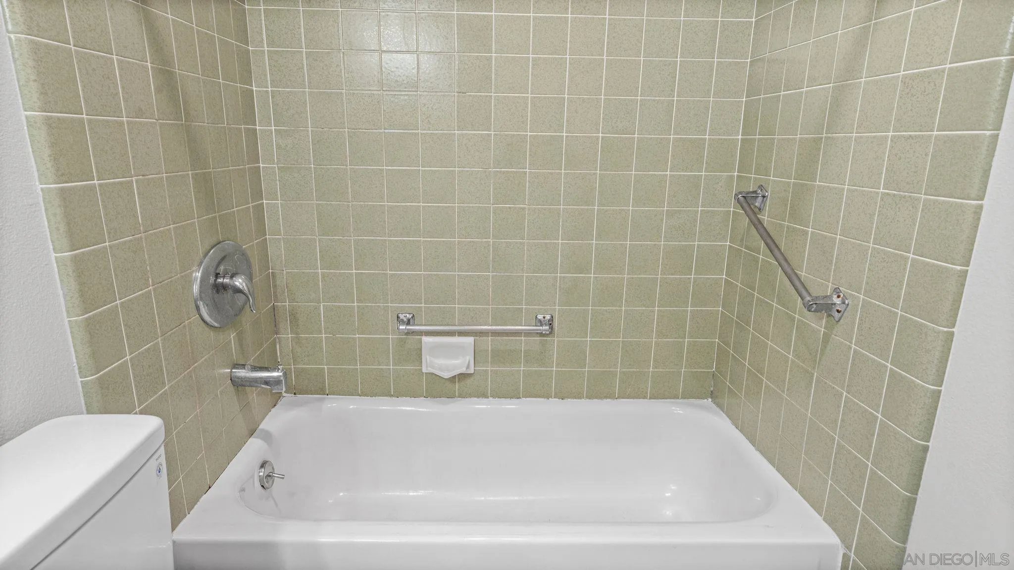 140 Walnut Unit 2f