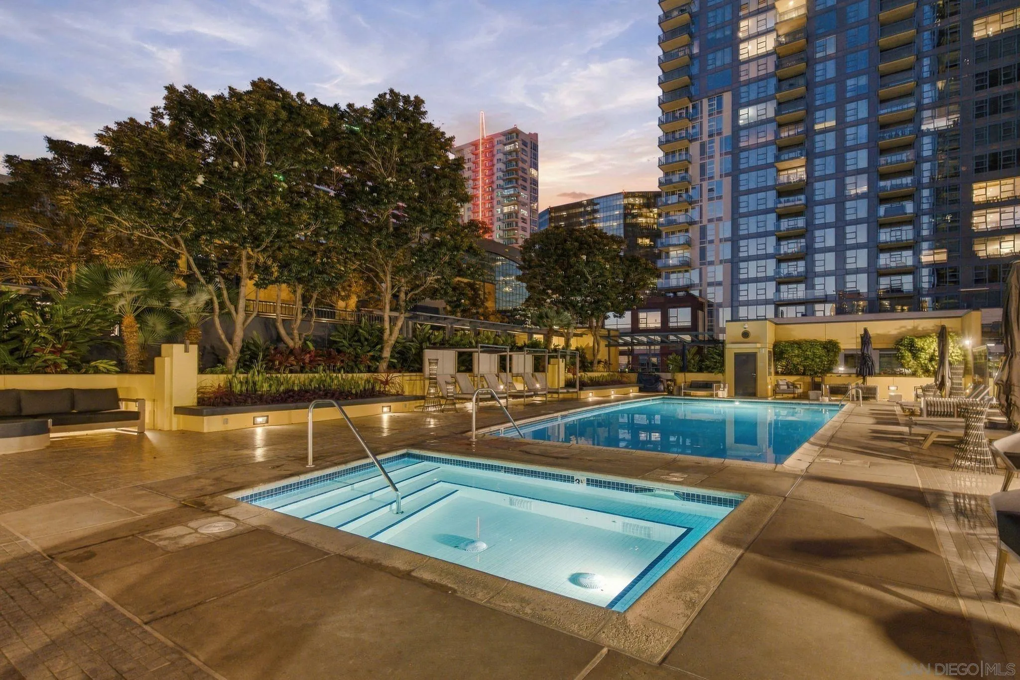 1325 Pacific Unit 2707