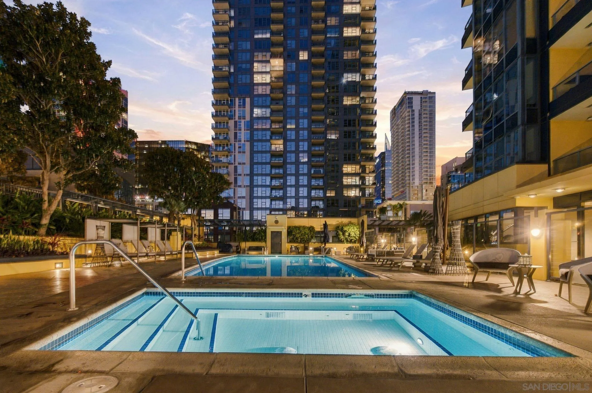 1325 Pacific Unit 2707