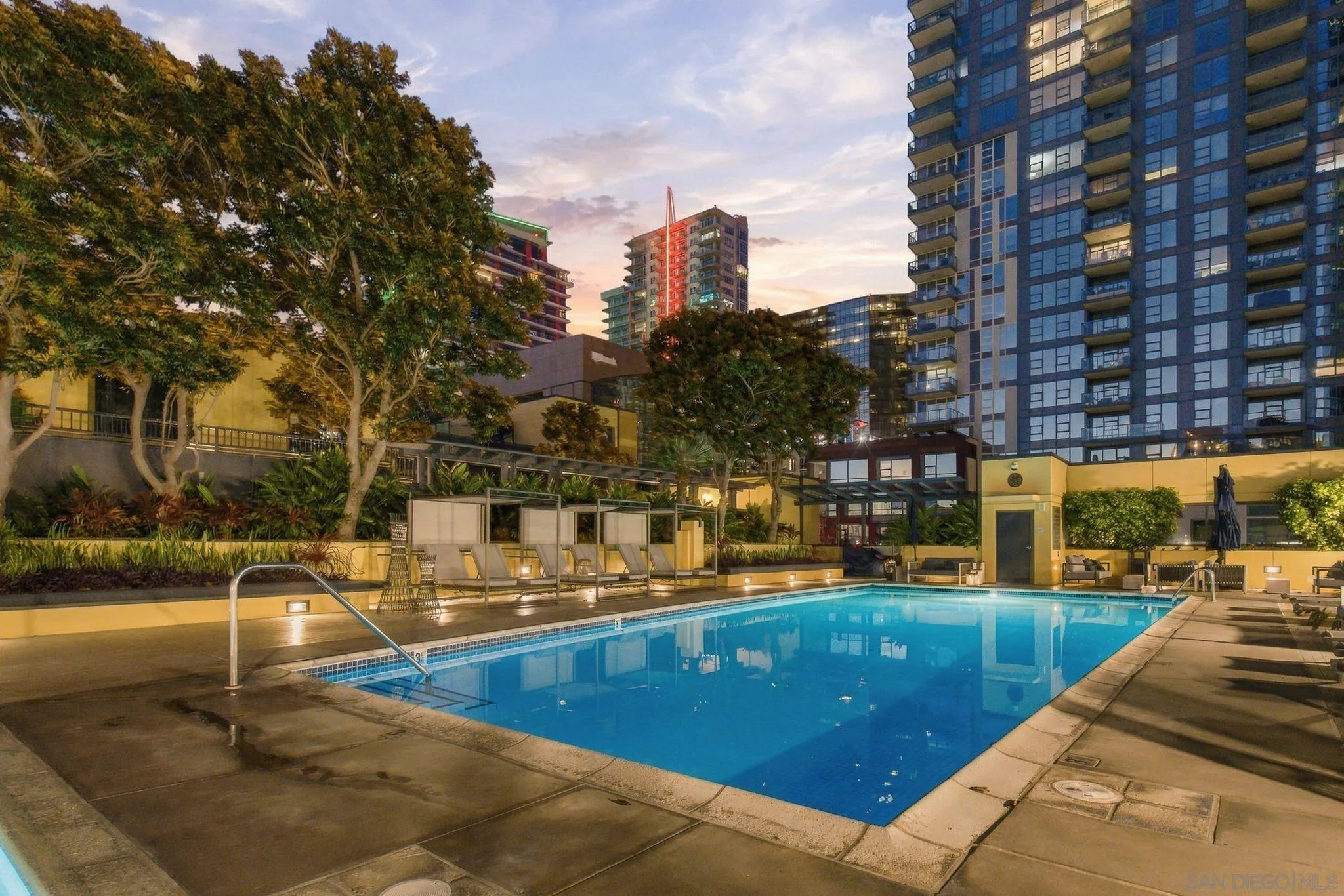 1325 Pacific Unit 2707