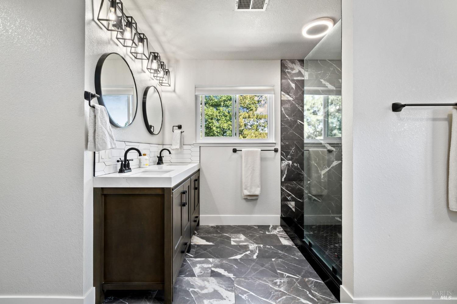 4463 Hollingsworth Cir