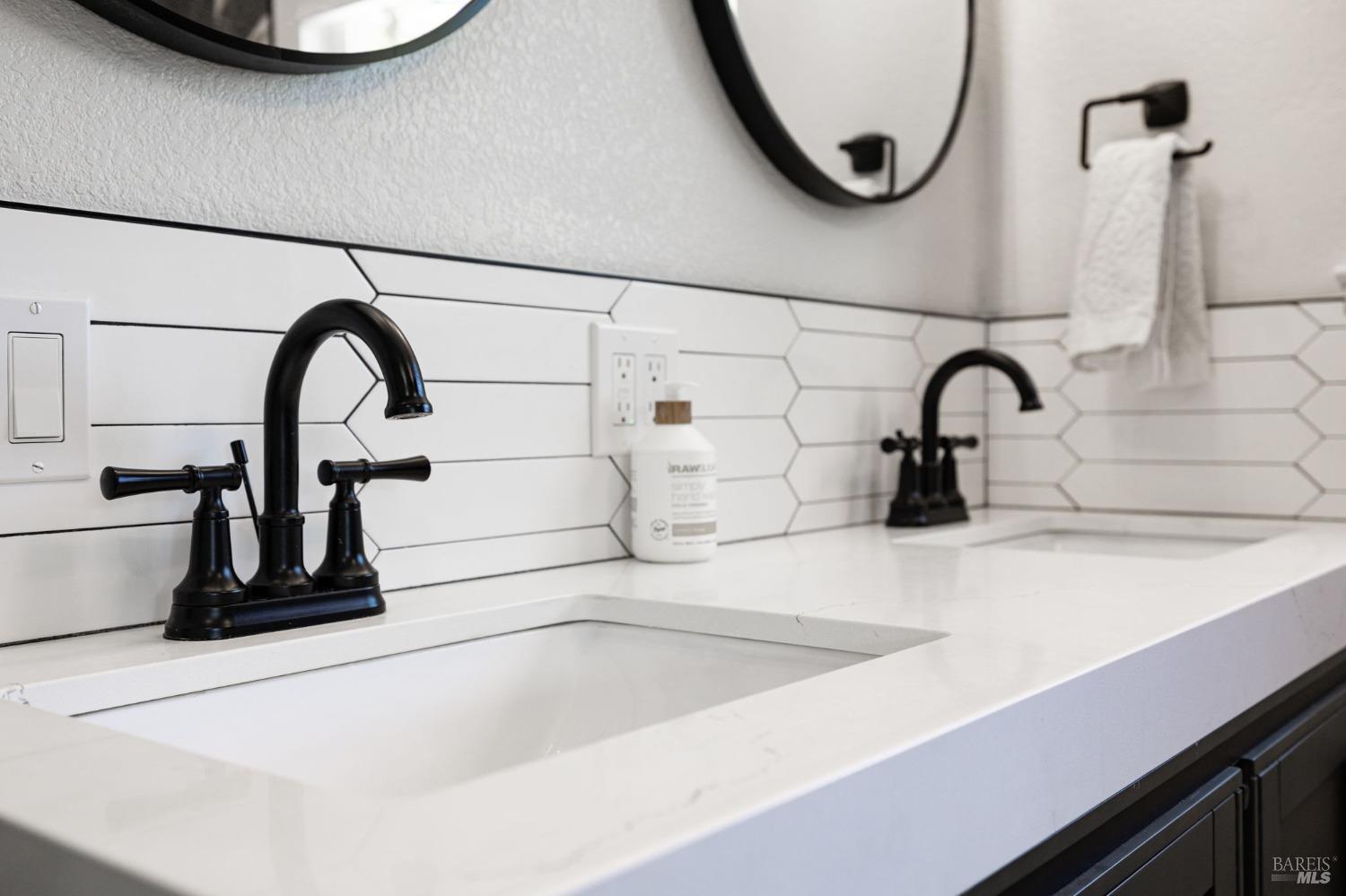 4463 Hollingsworth Cir