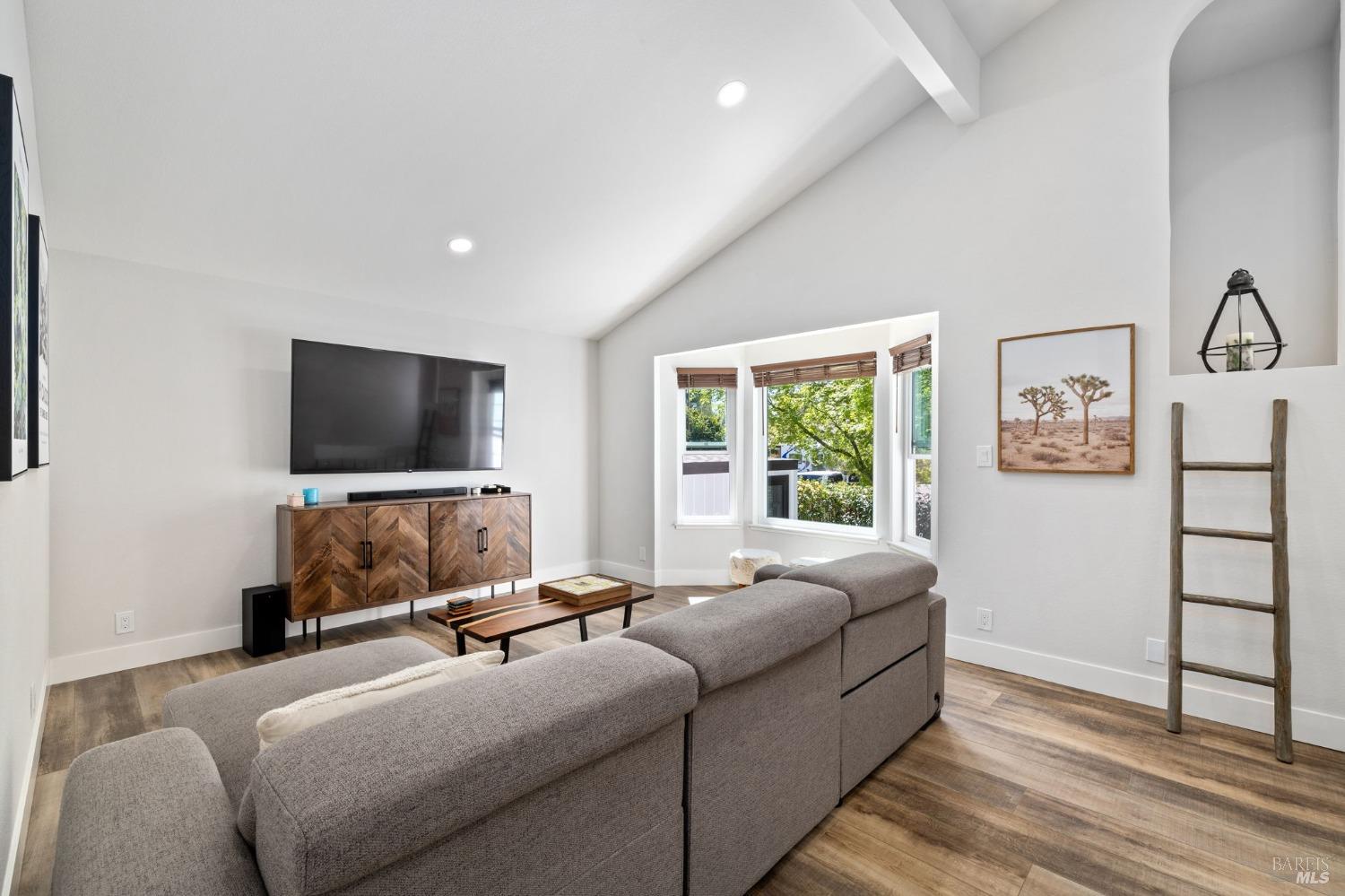 4463 Hollingsworth Cir