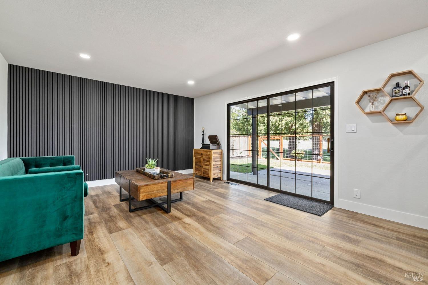 4463 Hollingsworth Cir