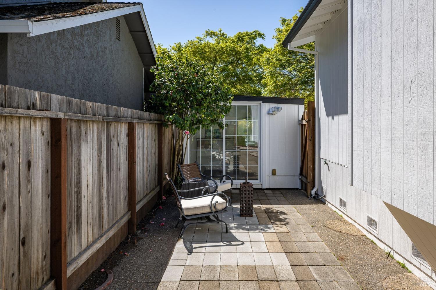 4463 Hollingsworth Cir