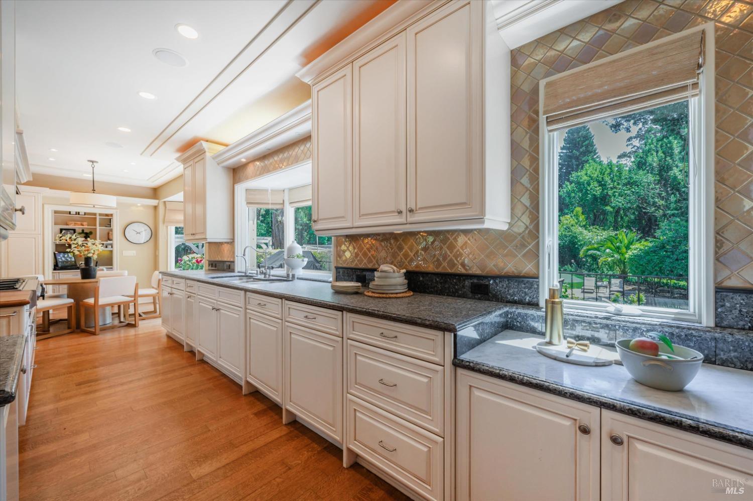 110 Mountain View Ave