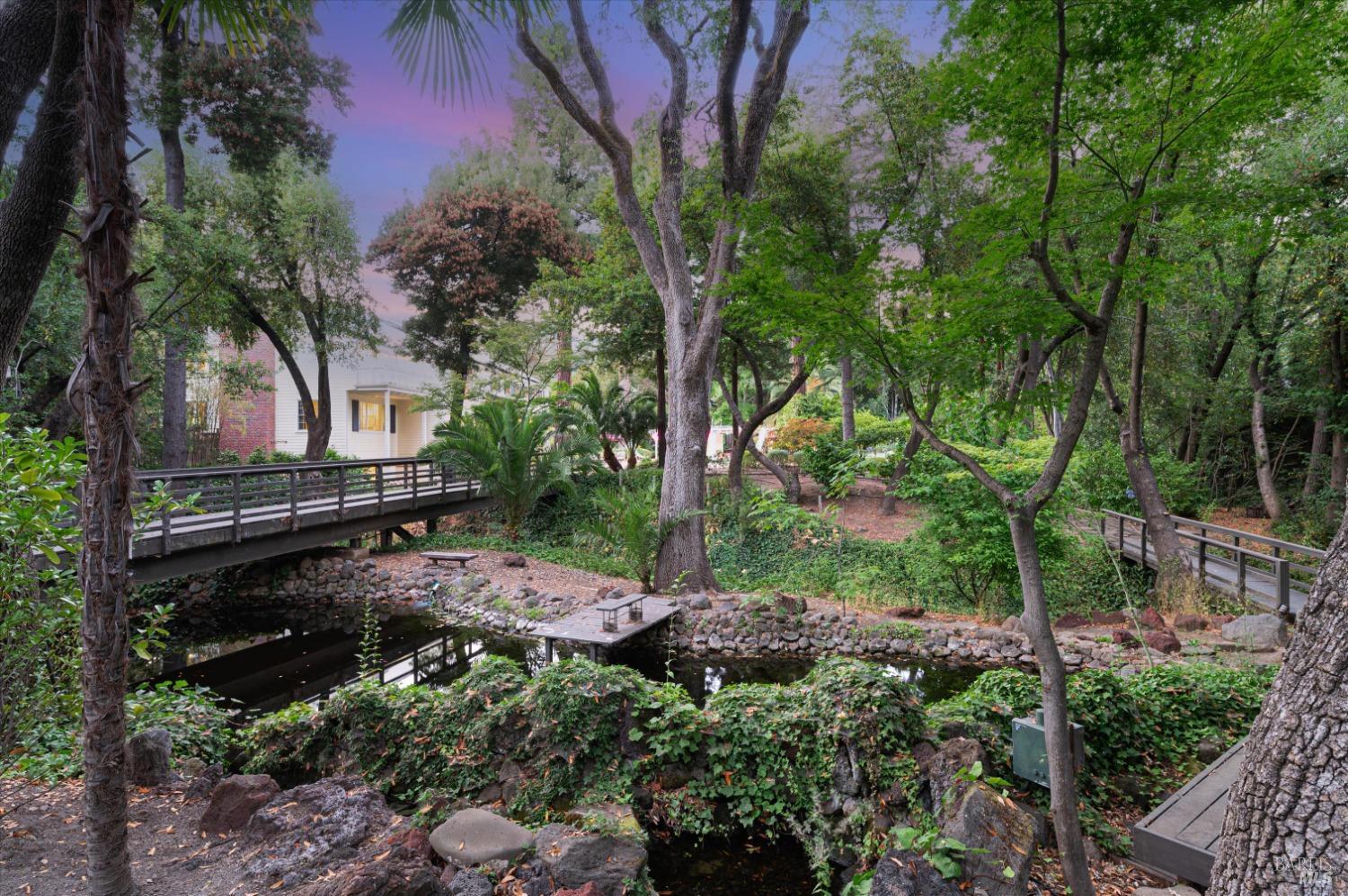 110 Mountain View Ave