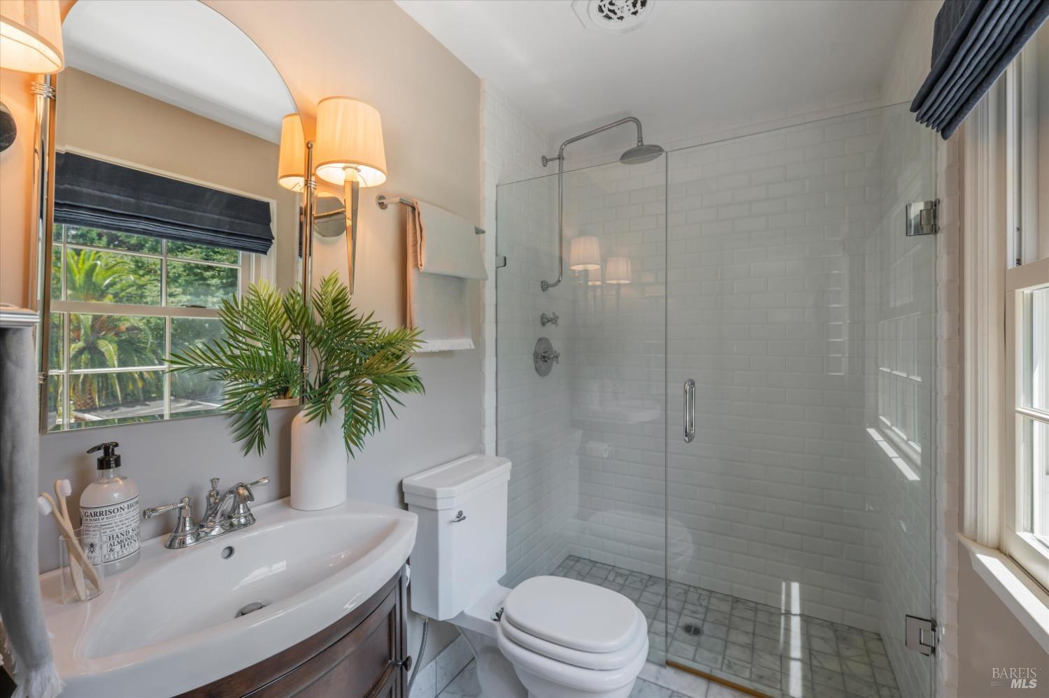 110 Mountain View Ave