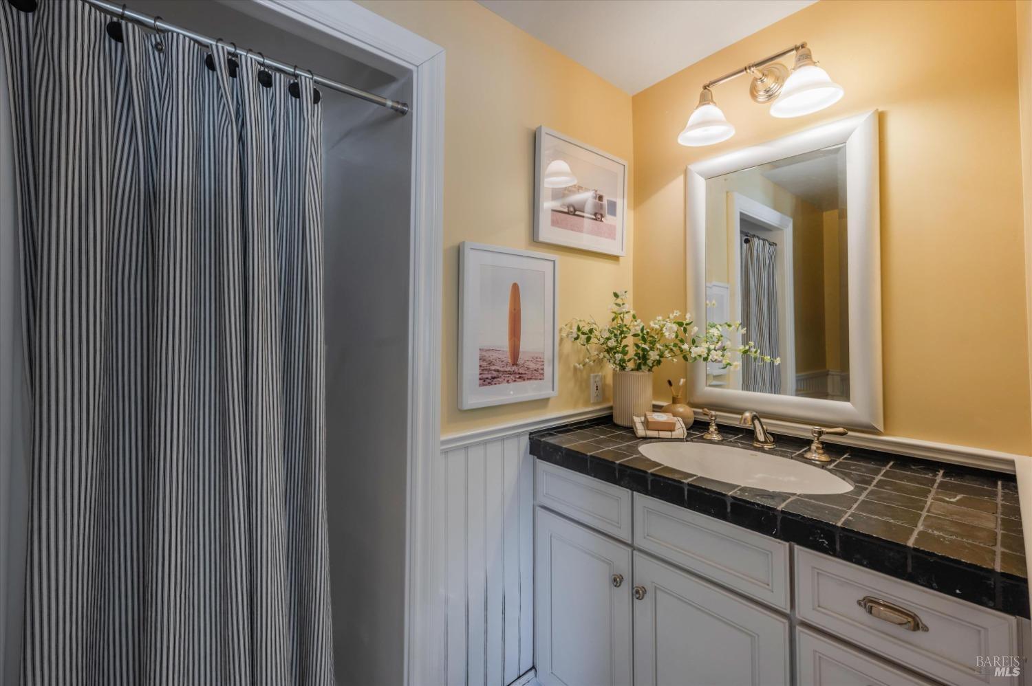 110 Mountain View Ave