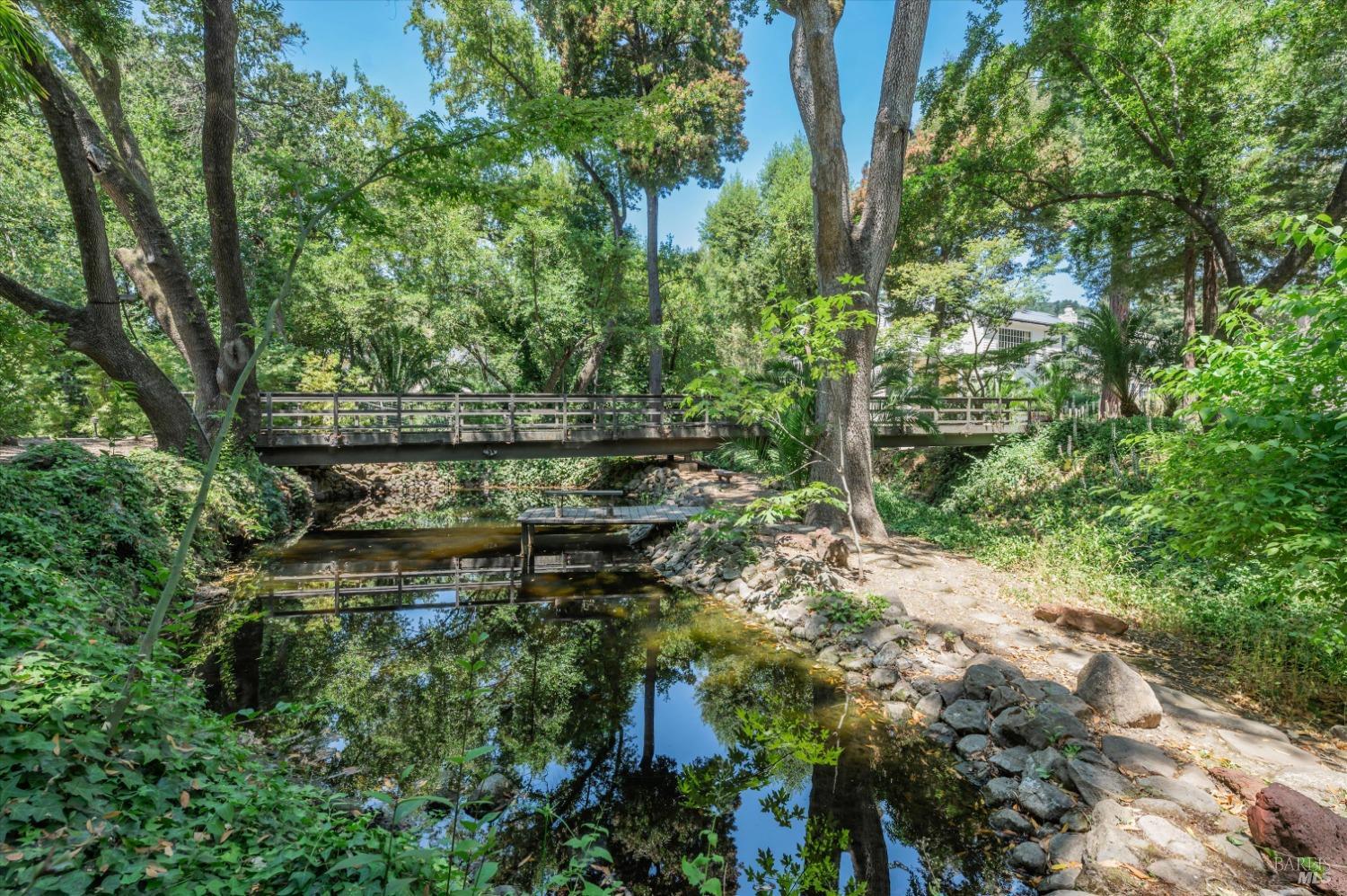 110 Mountain View Ave