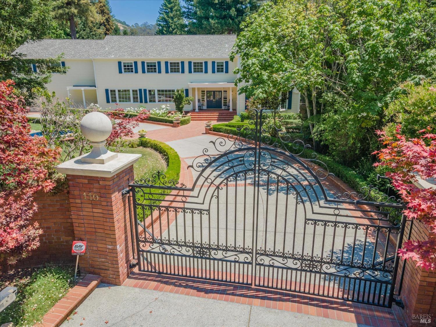 110 Mountain View Ave