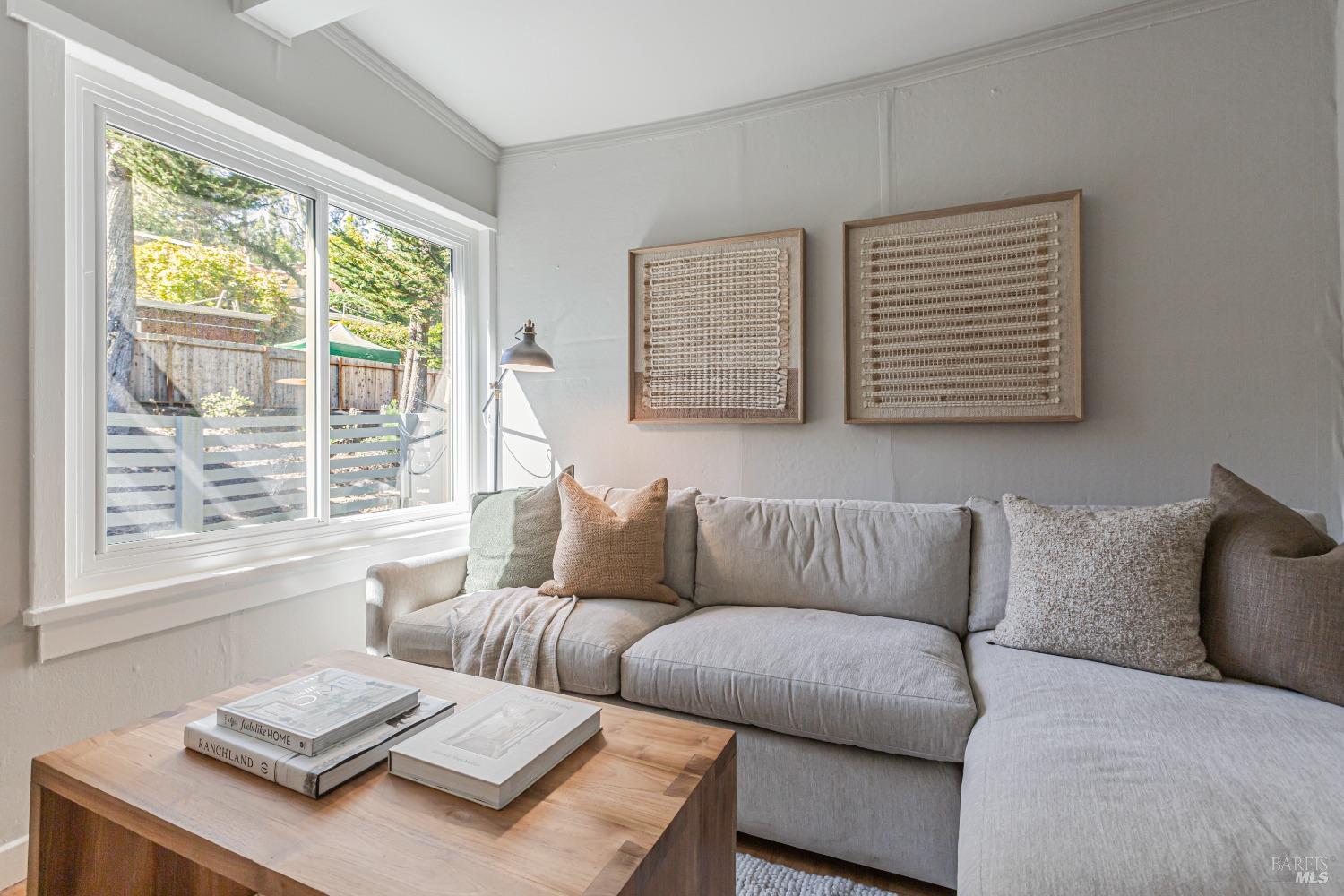 331-335 Richardson Way