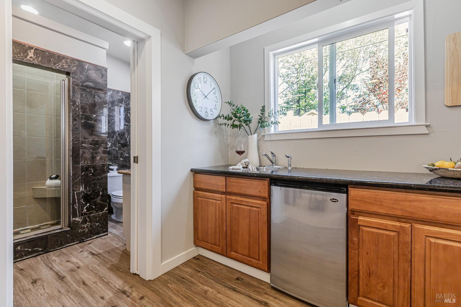 331-335 Richardson Way