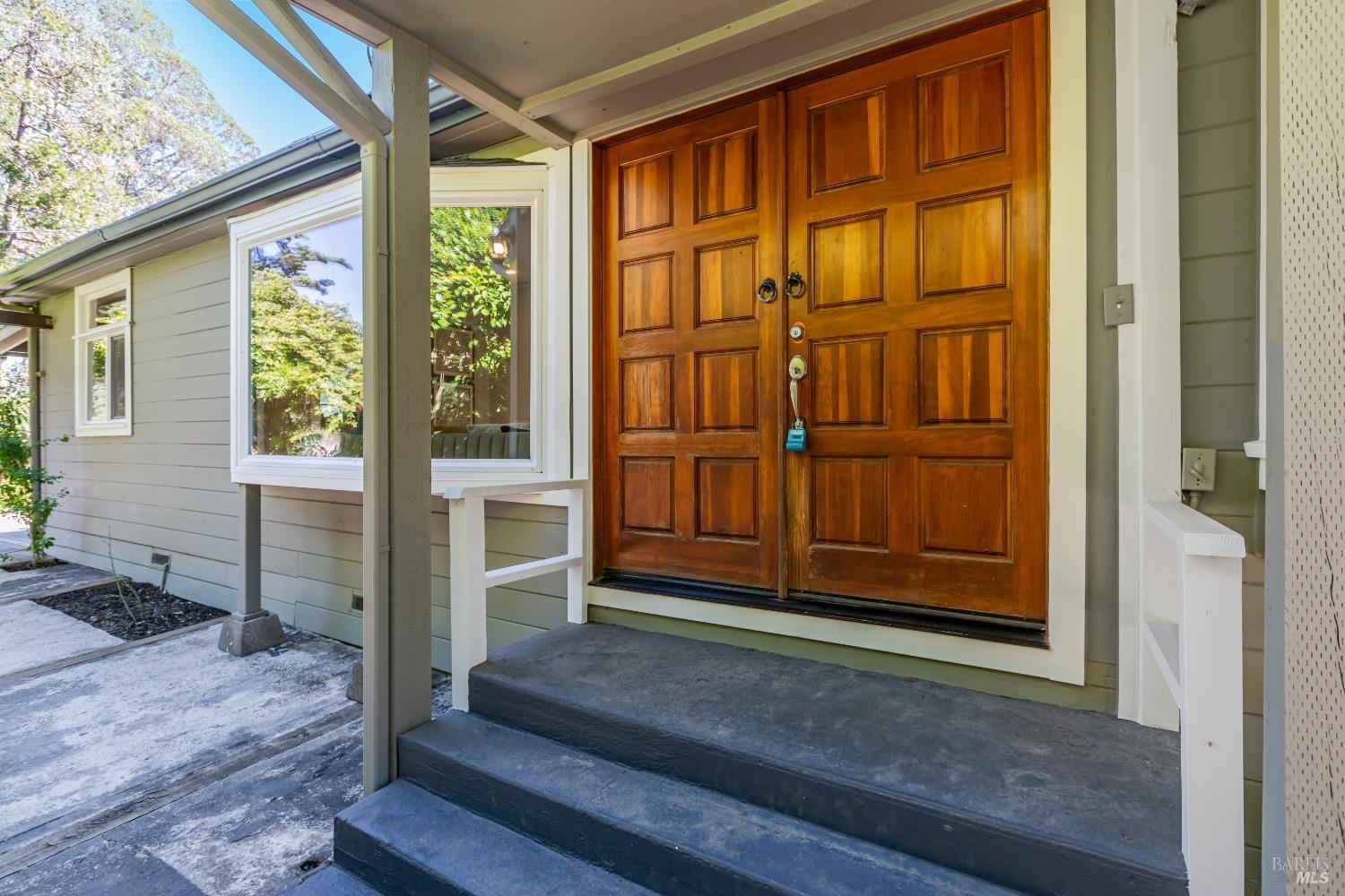 331-335 Richardson Way