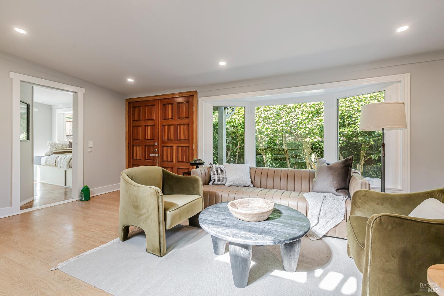 331-335 Richardson Way