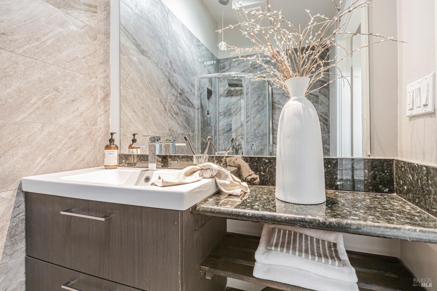 331-335 Richardson Way