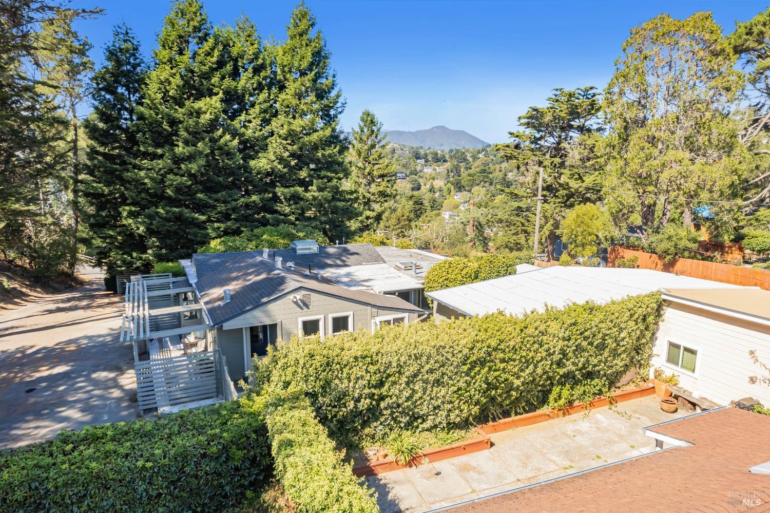 331-335 Richardson Way