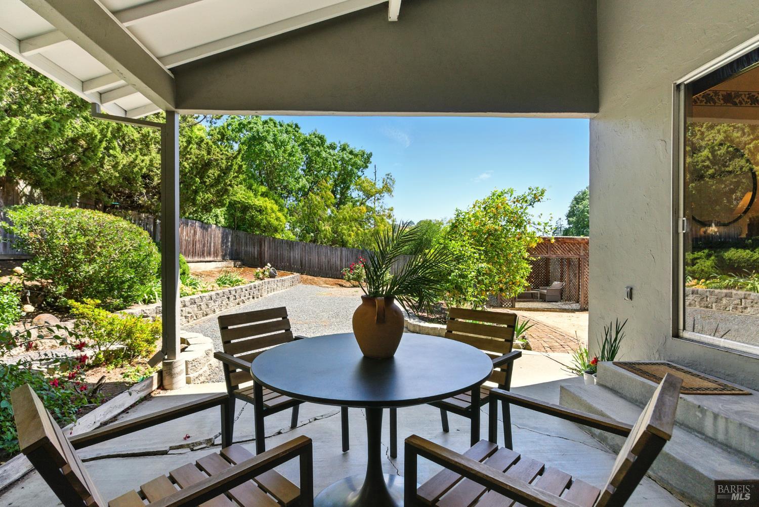 7 Arlene Ct
